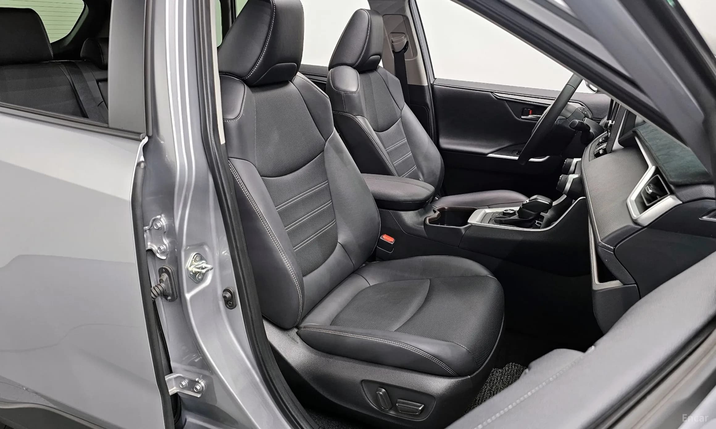 RAV4 5th Generation