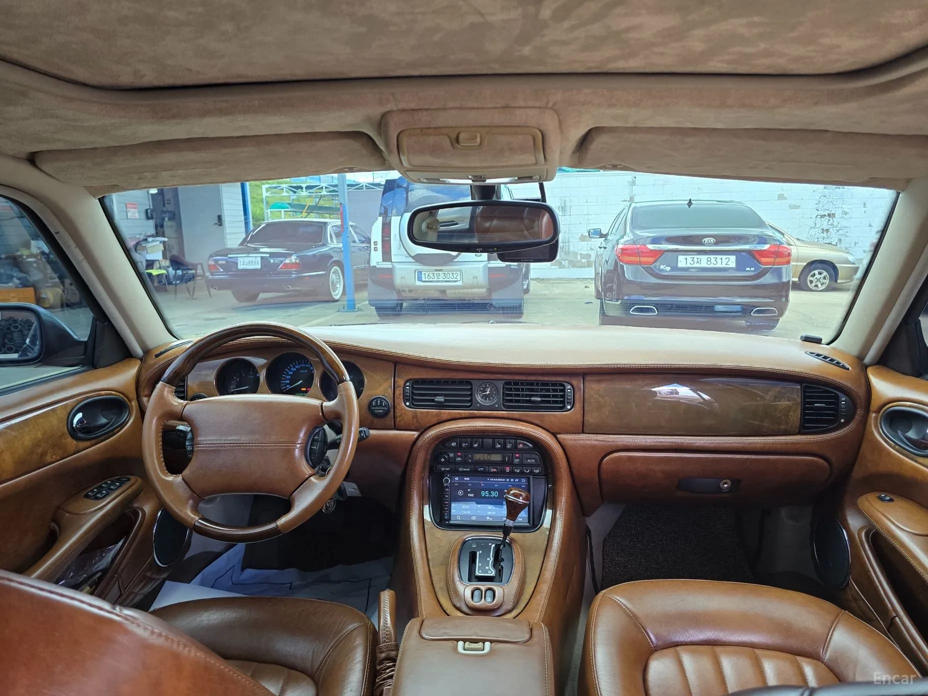 XJ-8