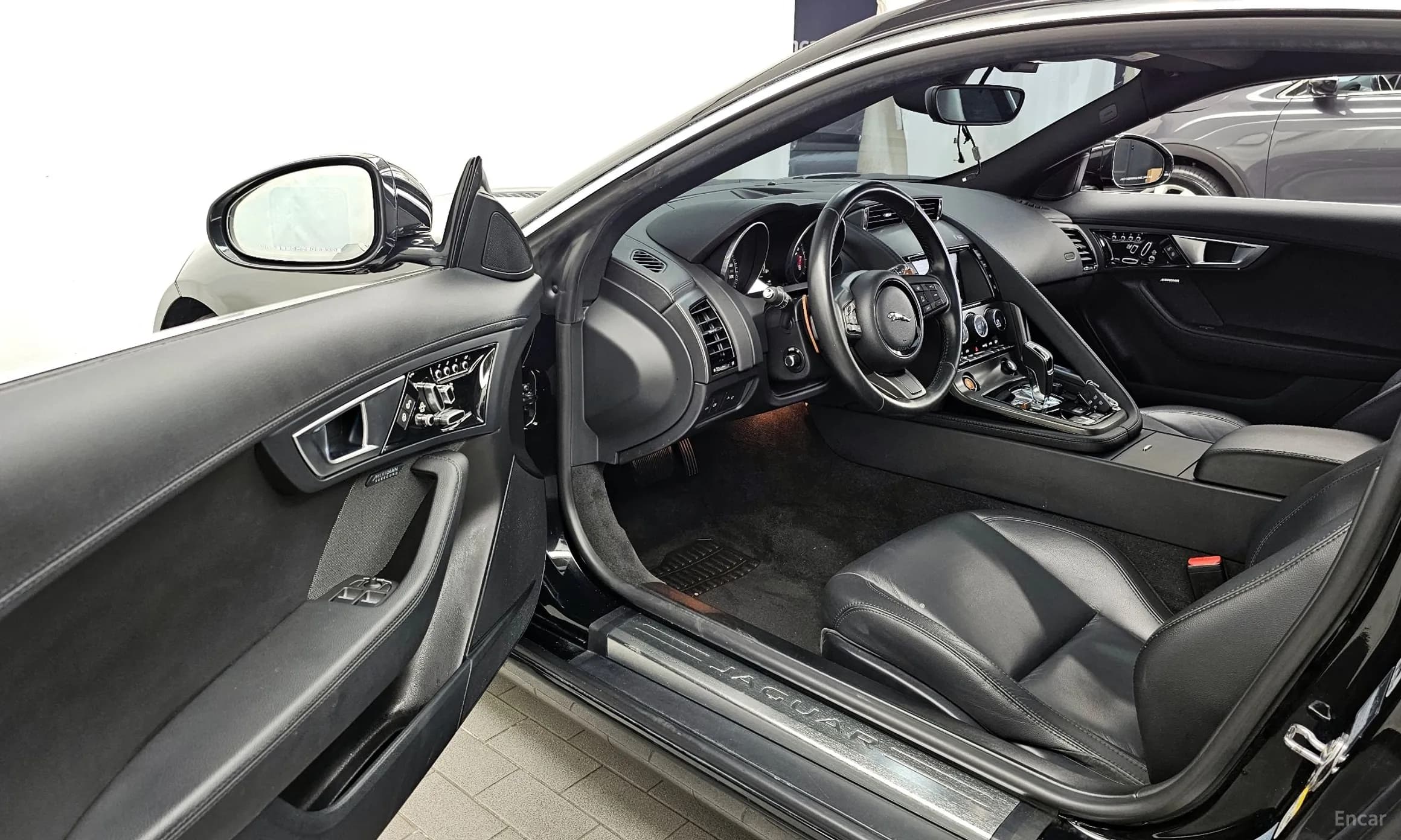 F-TYPE