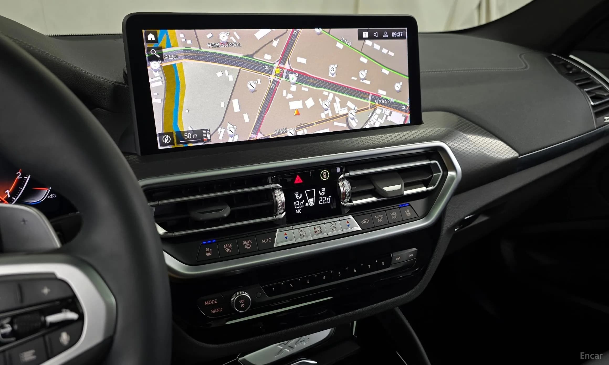 X4 (G02)