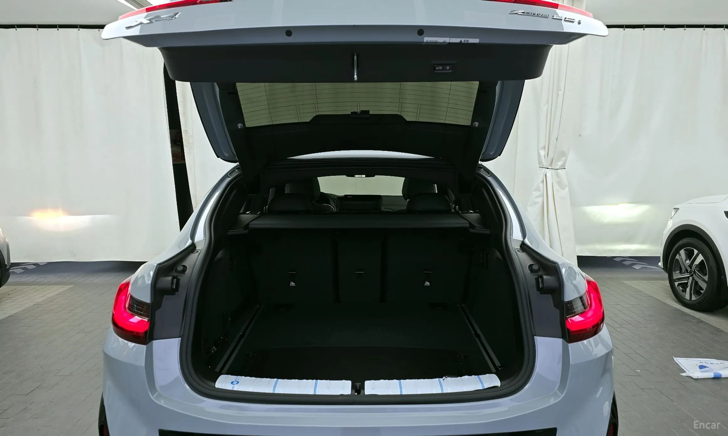 X4 (G02)
