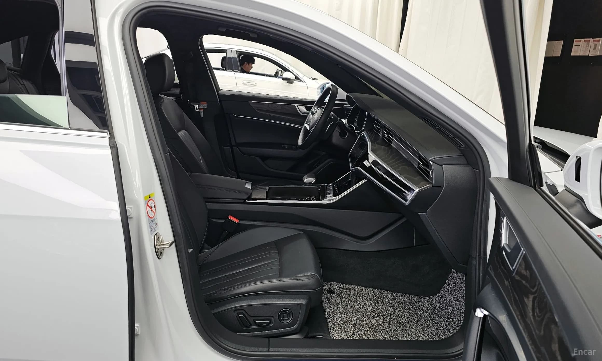 A6 (C8)
