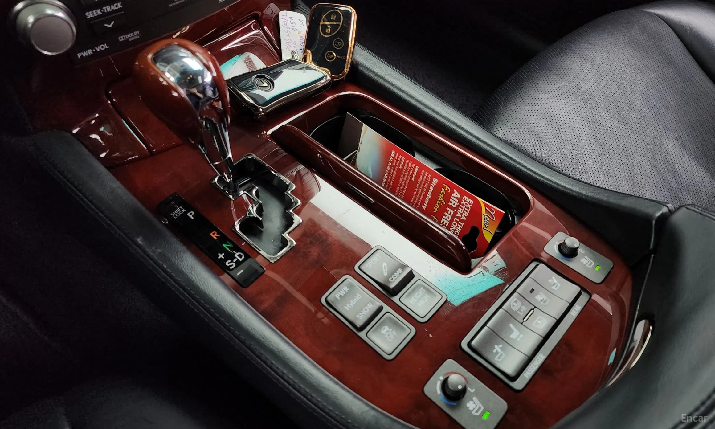 LS600hL
