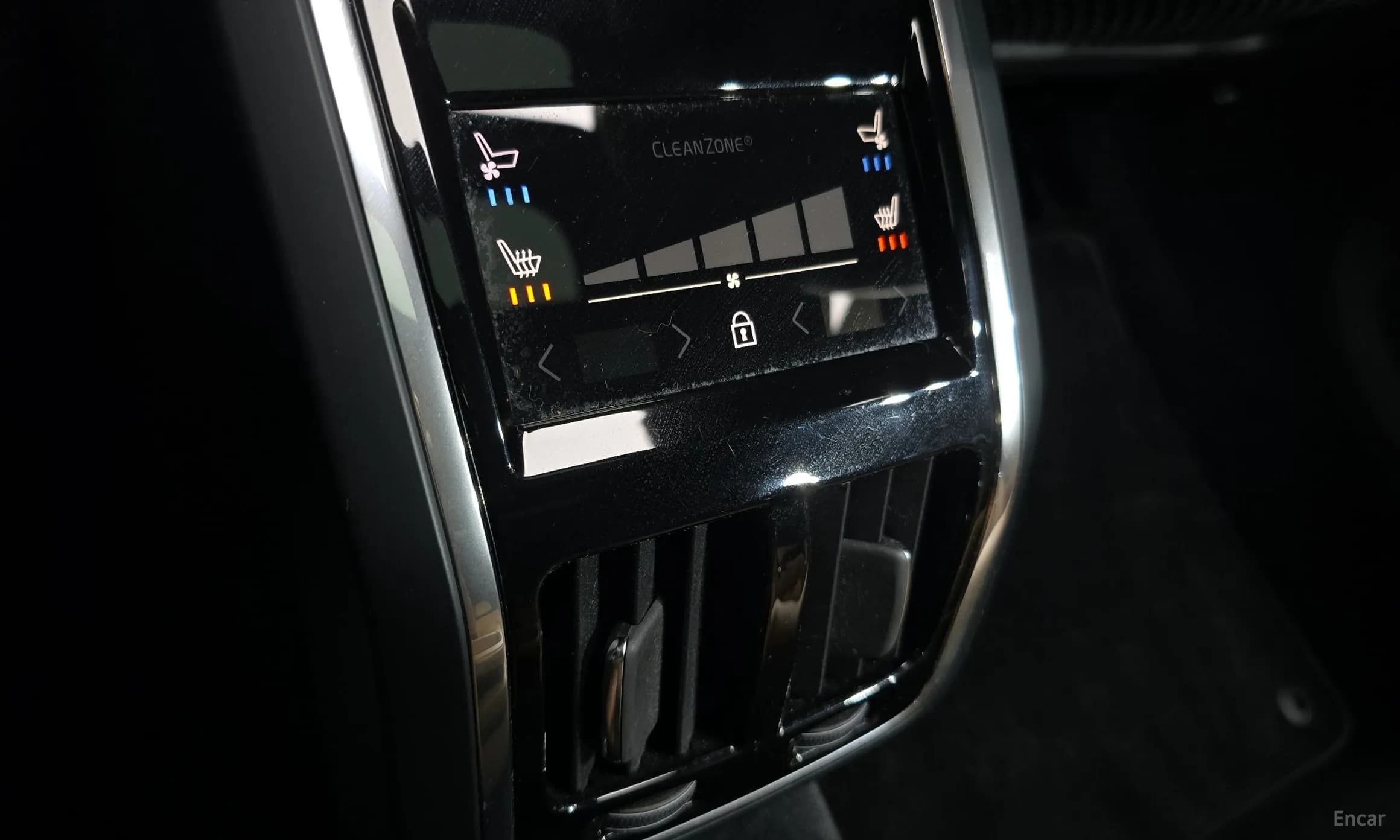 S90
