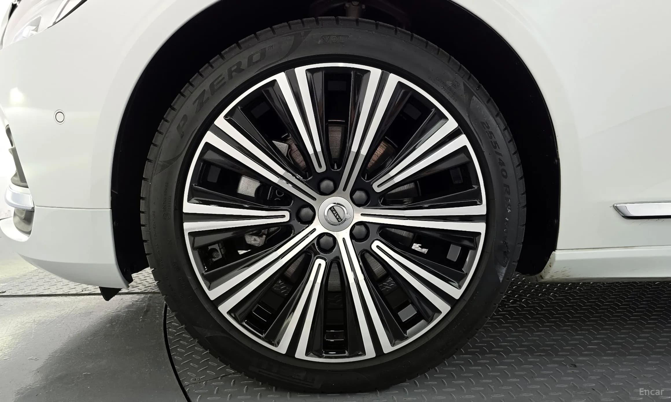 S90