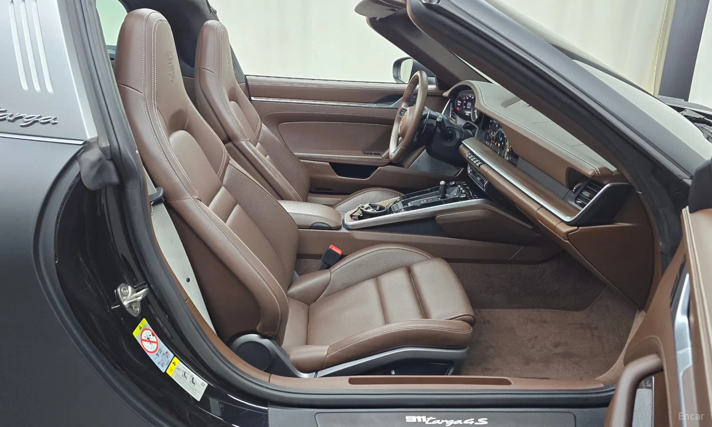 911 (992)
