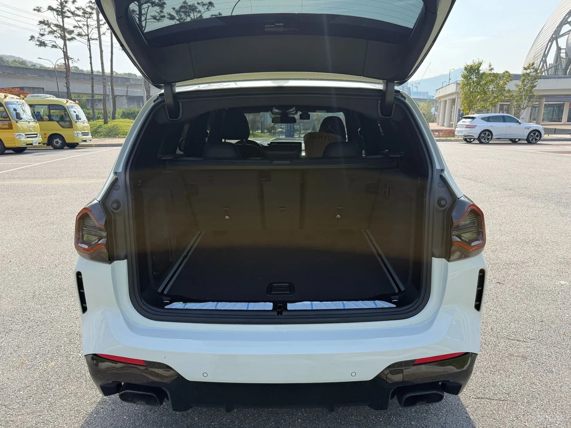 X3 (G01)
