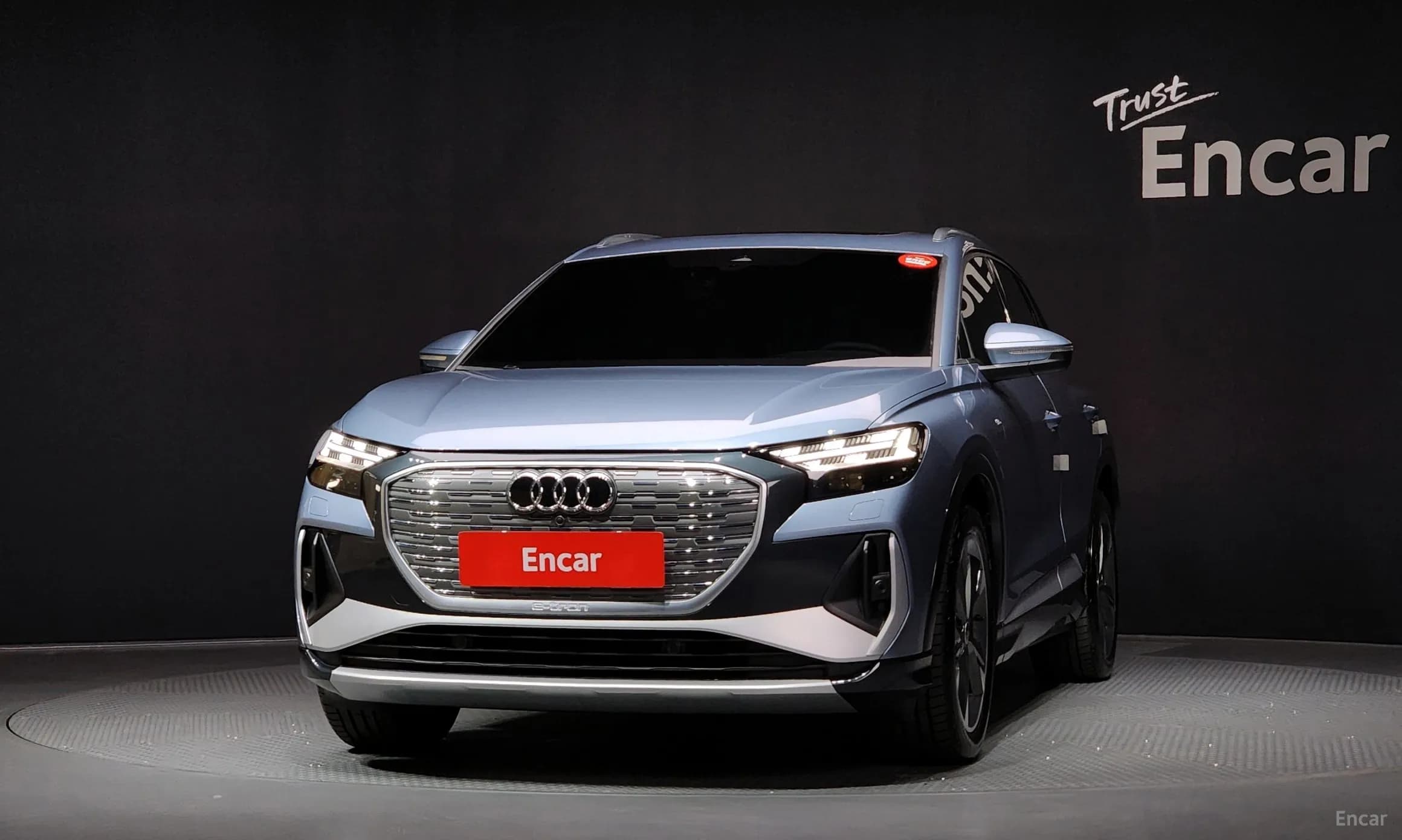 Q4 e-tron (F4)
