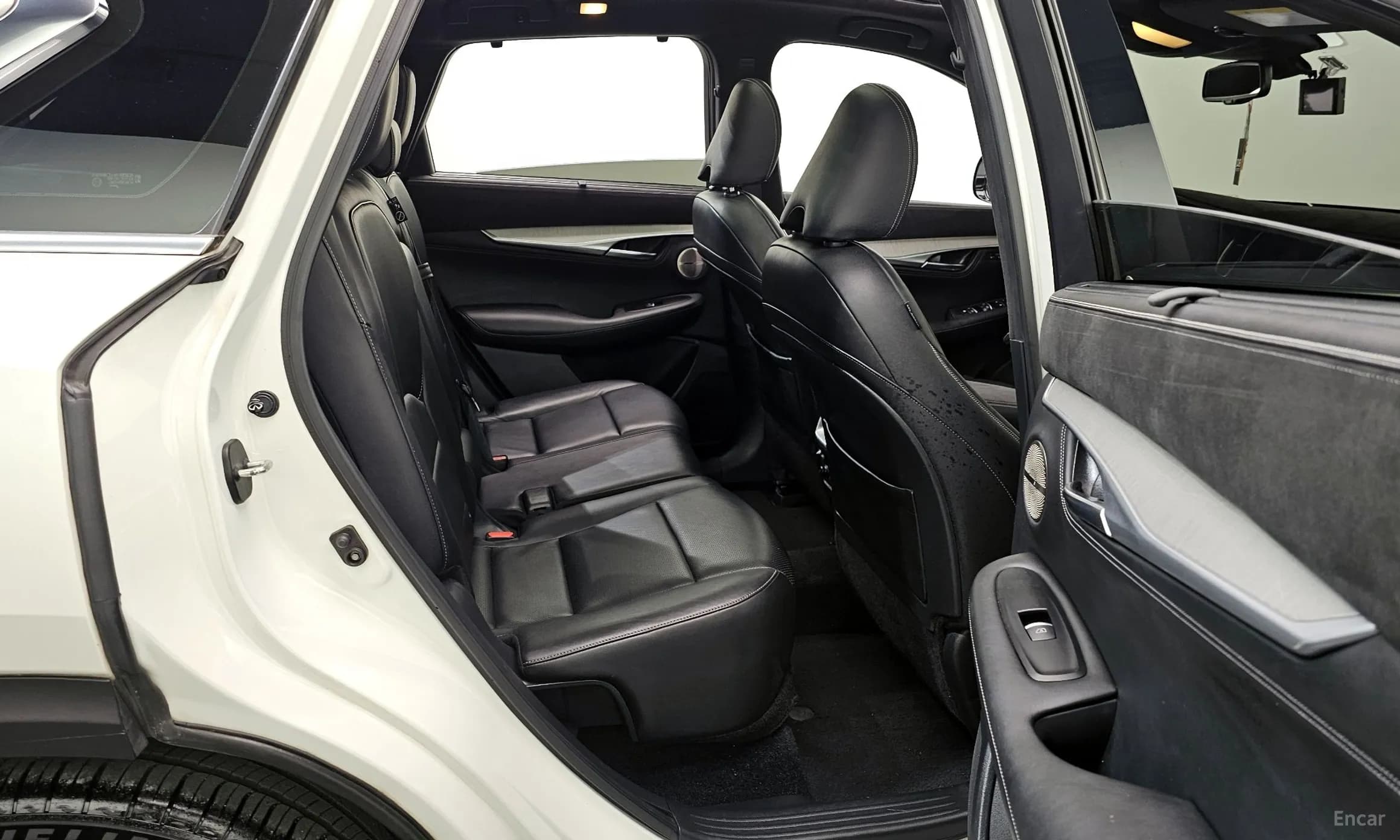 QX50 (P71A)