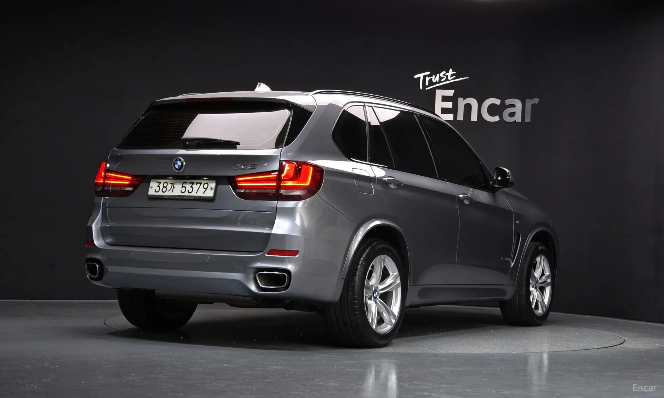 X5 (F15)