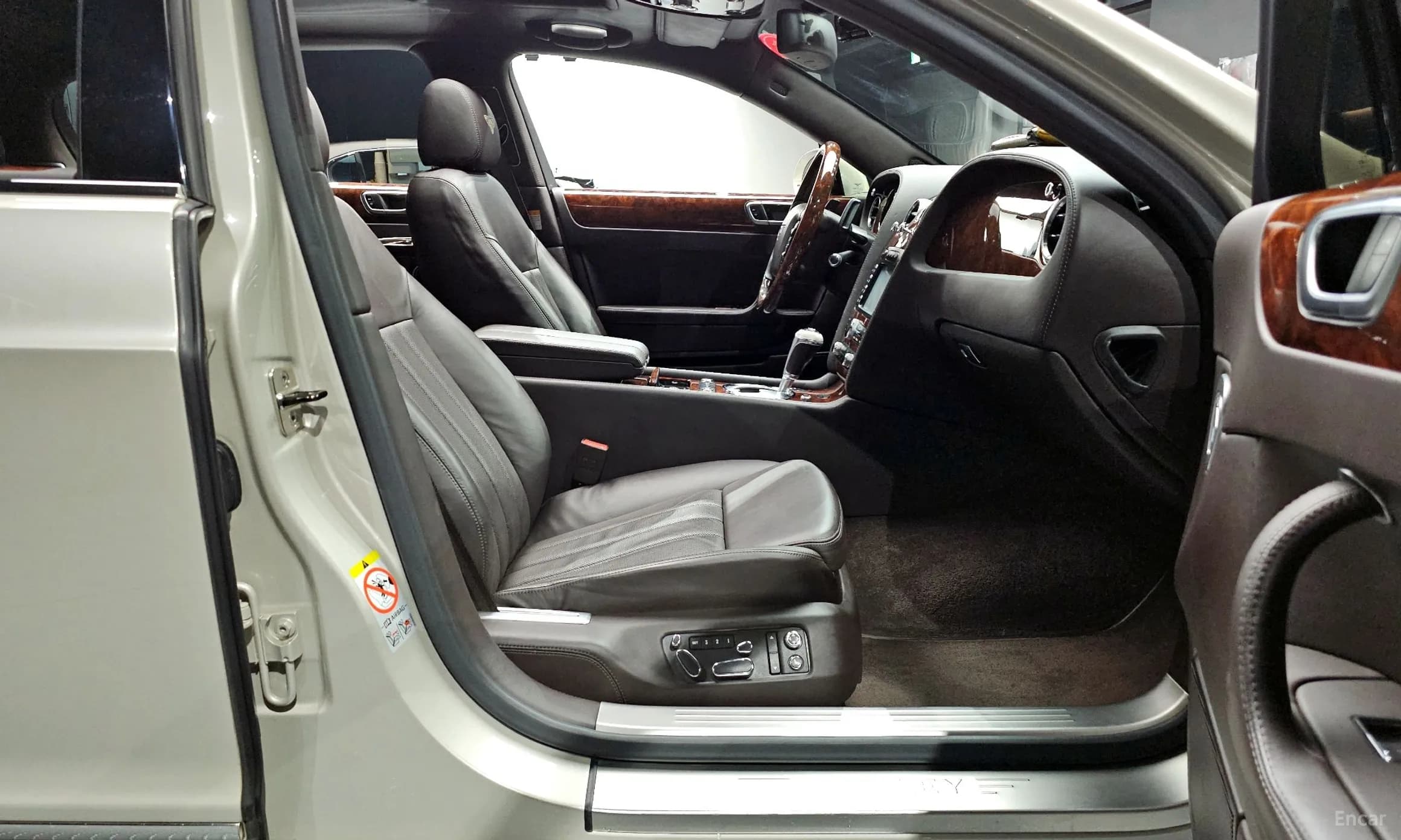Flying Spur Gen 1