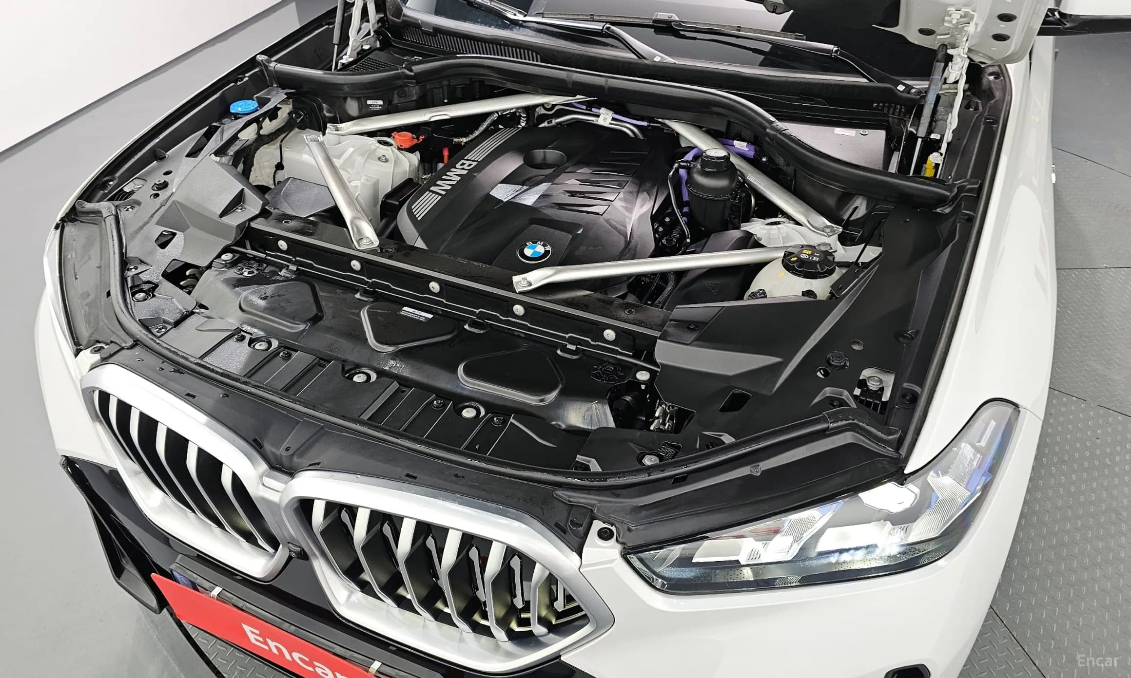 X6 (G06)