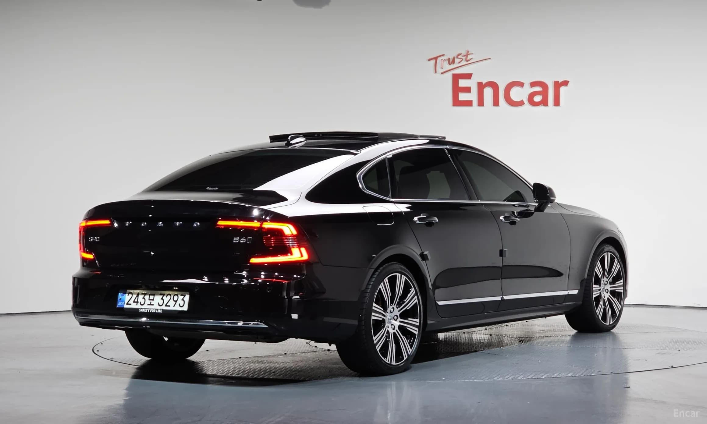 S90