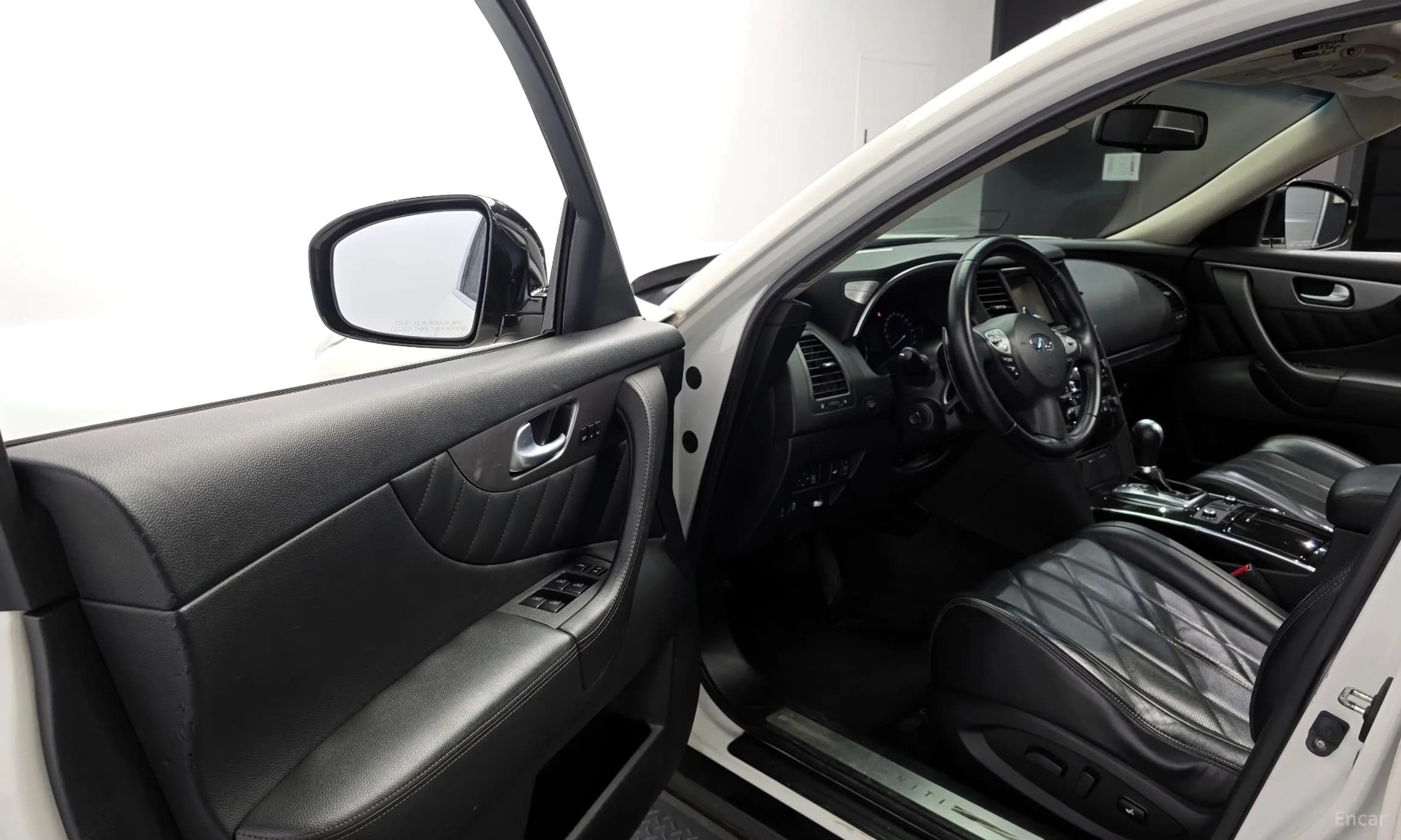 QX70