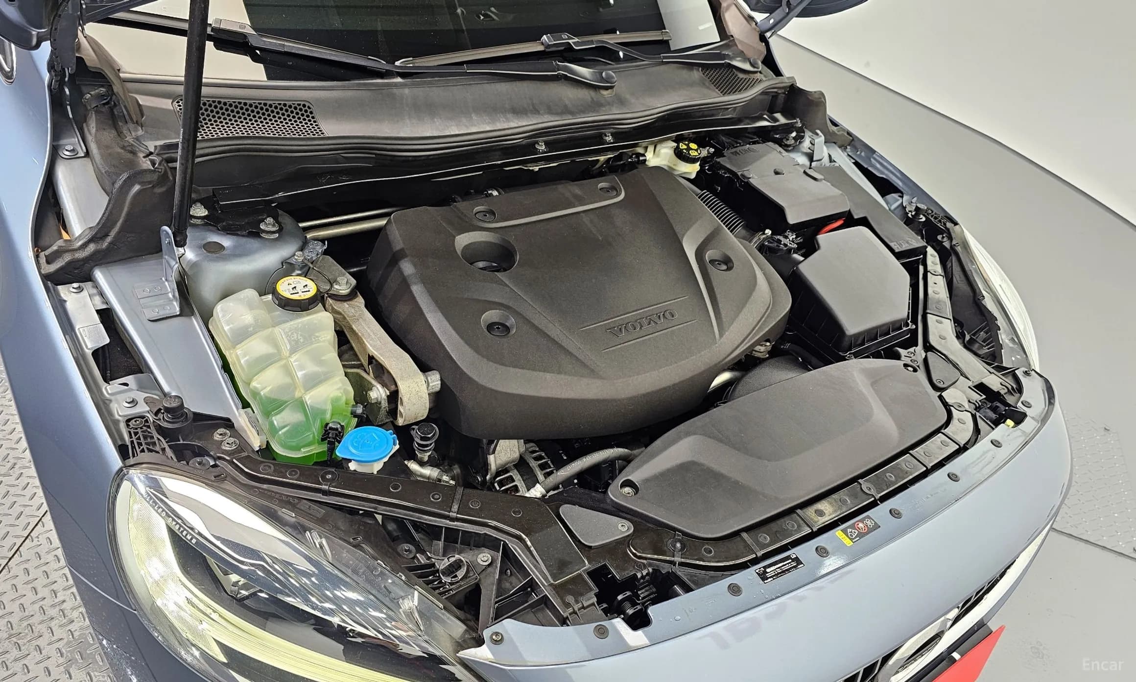 V40