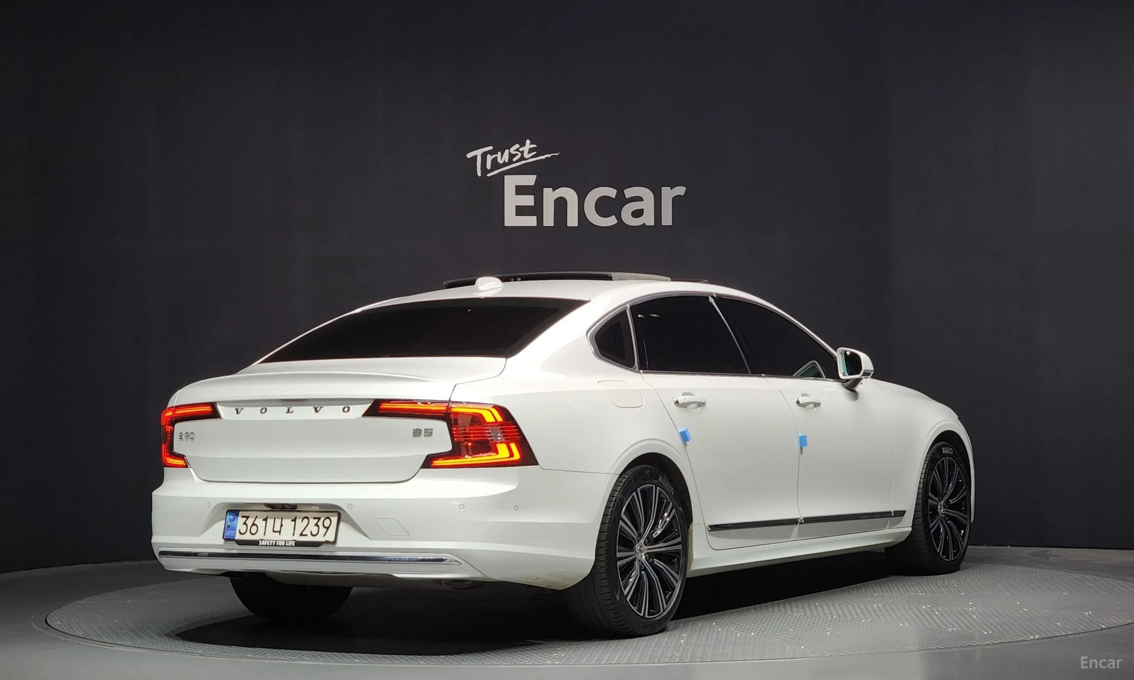 S90