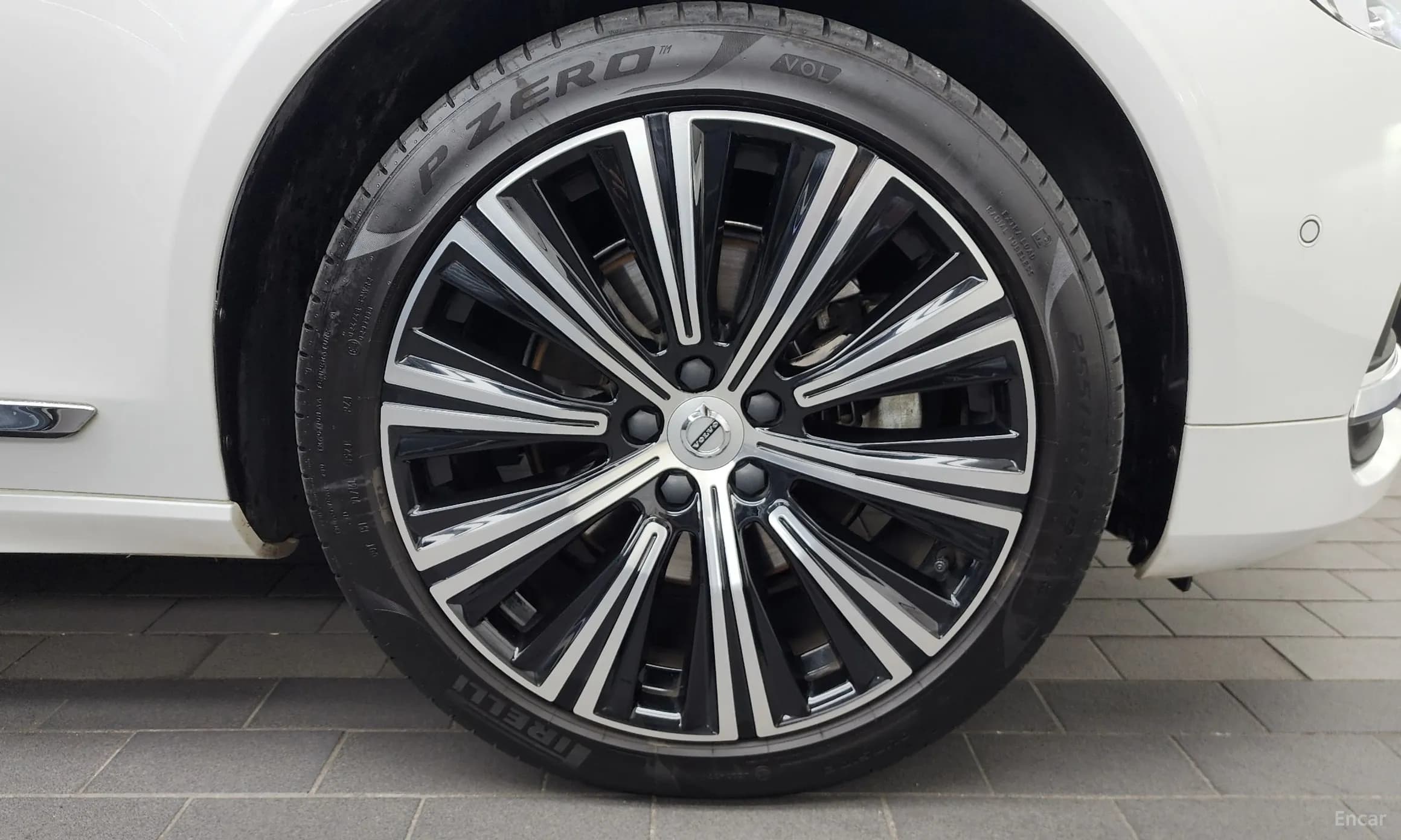S90
