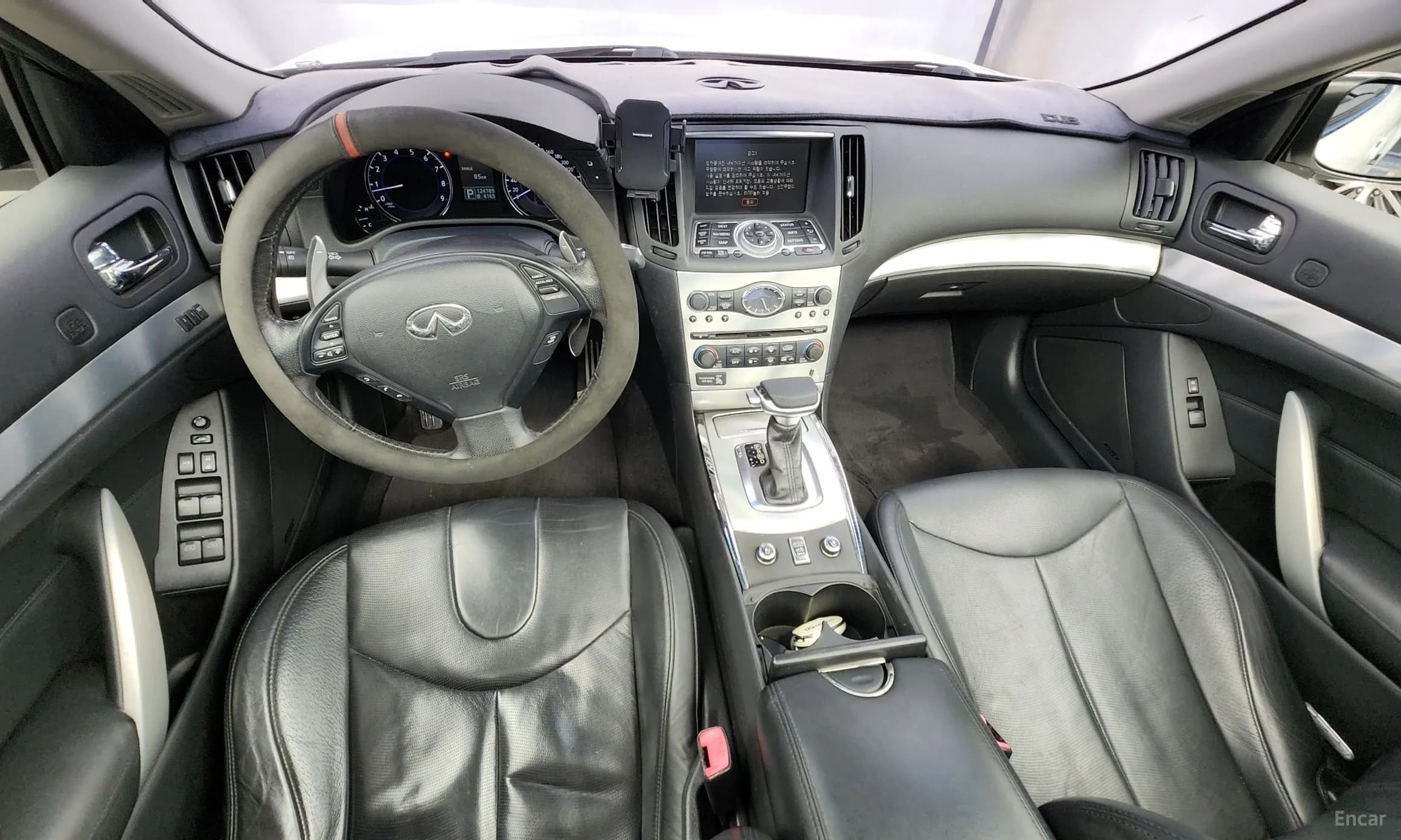 G37