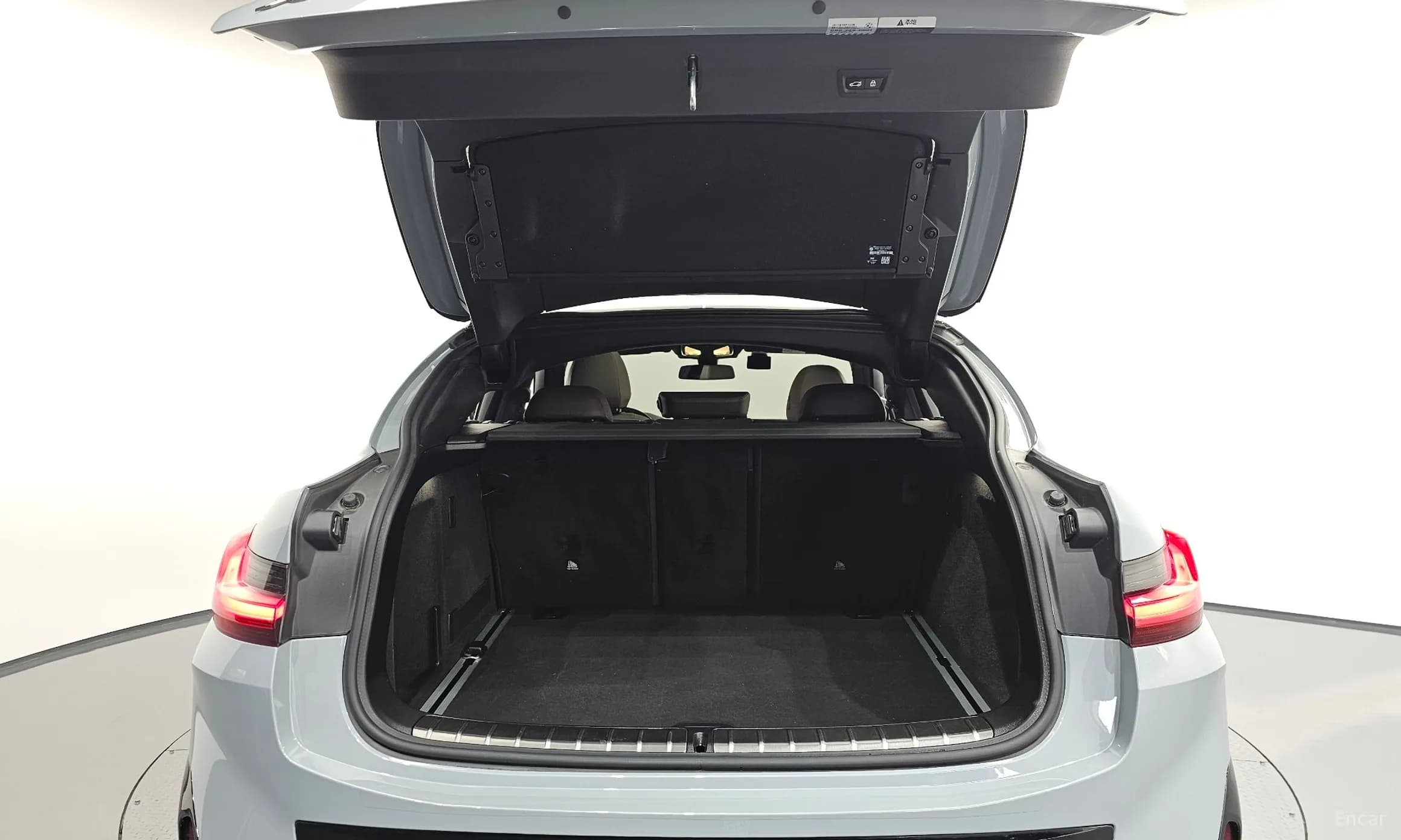 X4 (G02)