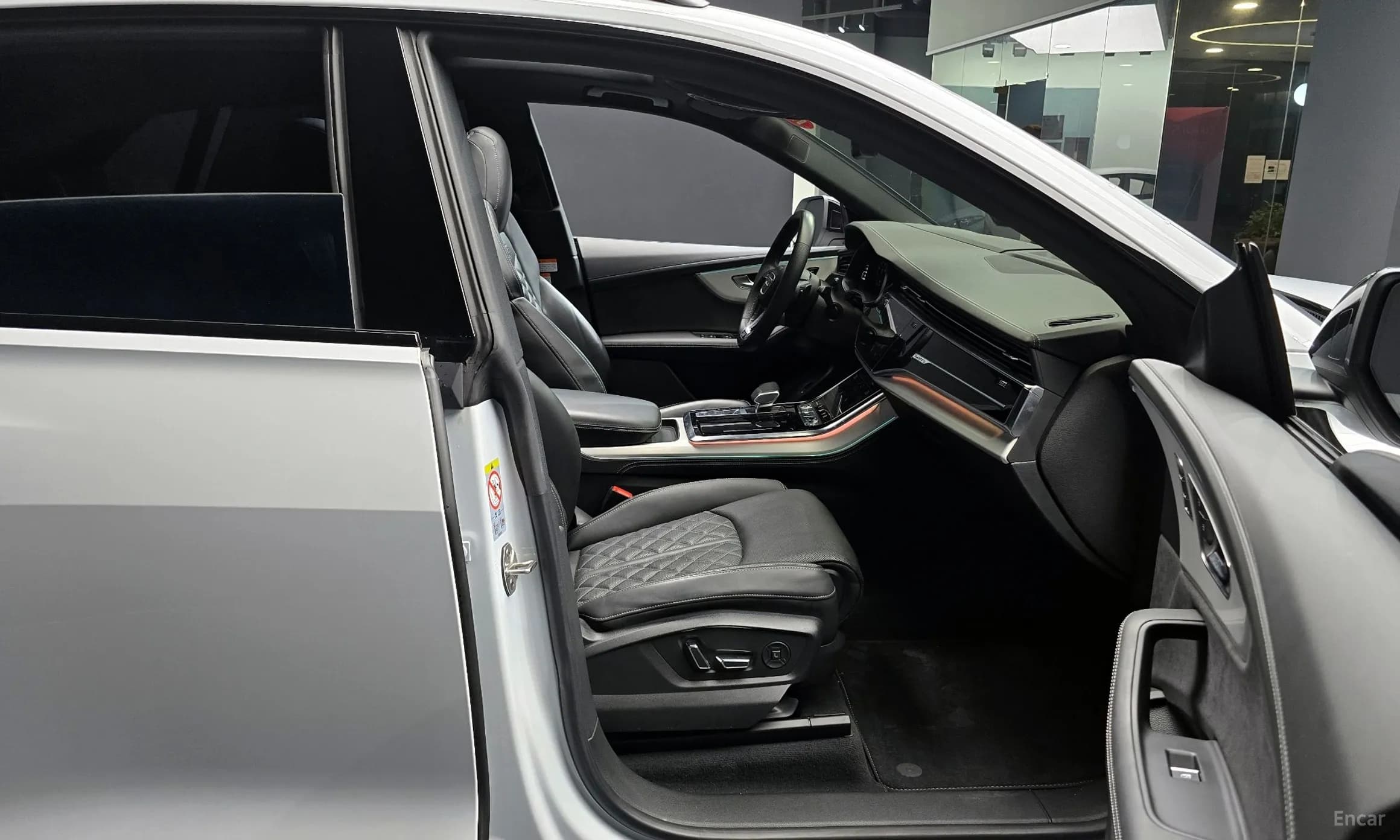 Q8 (4M)