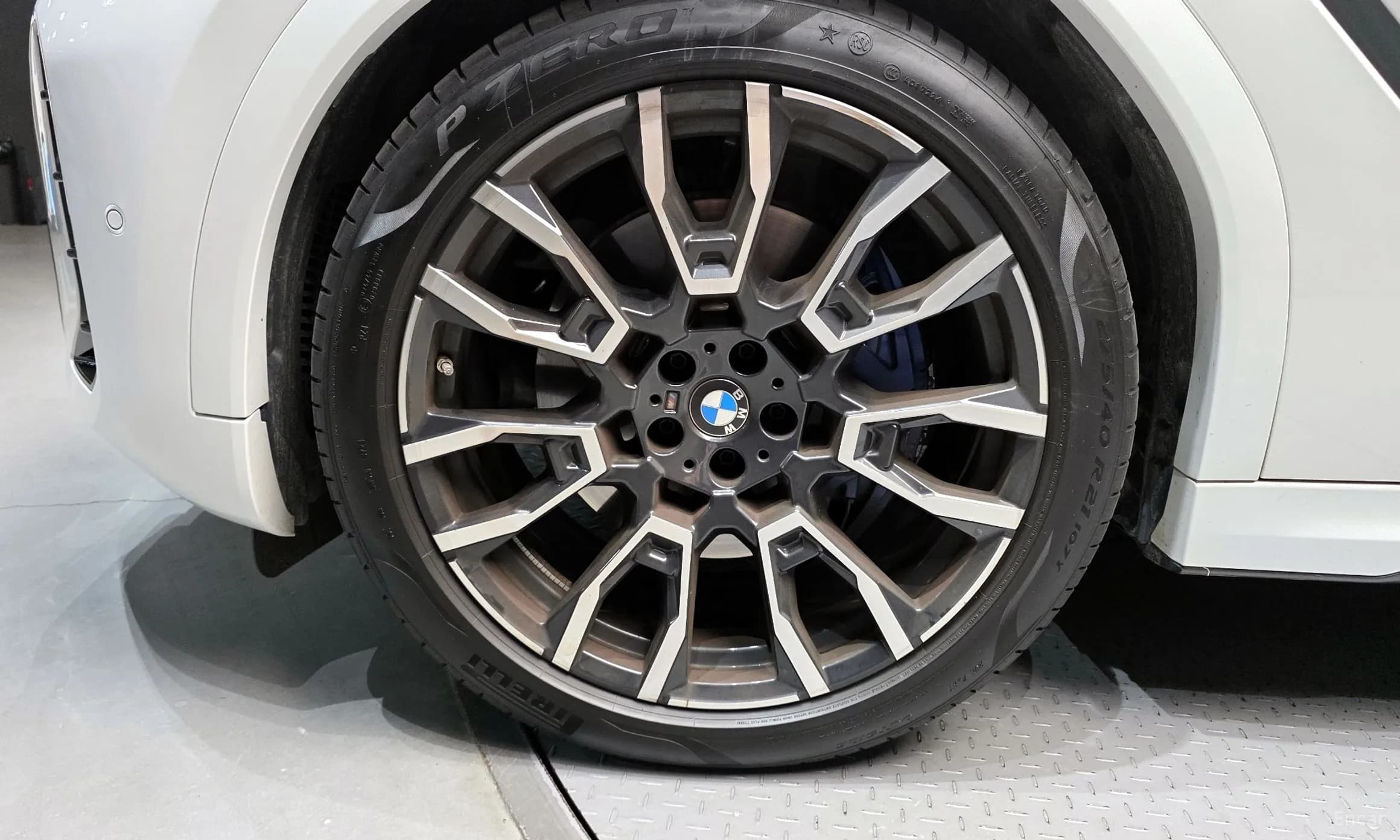 X6 (G06)