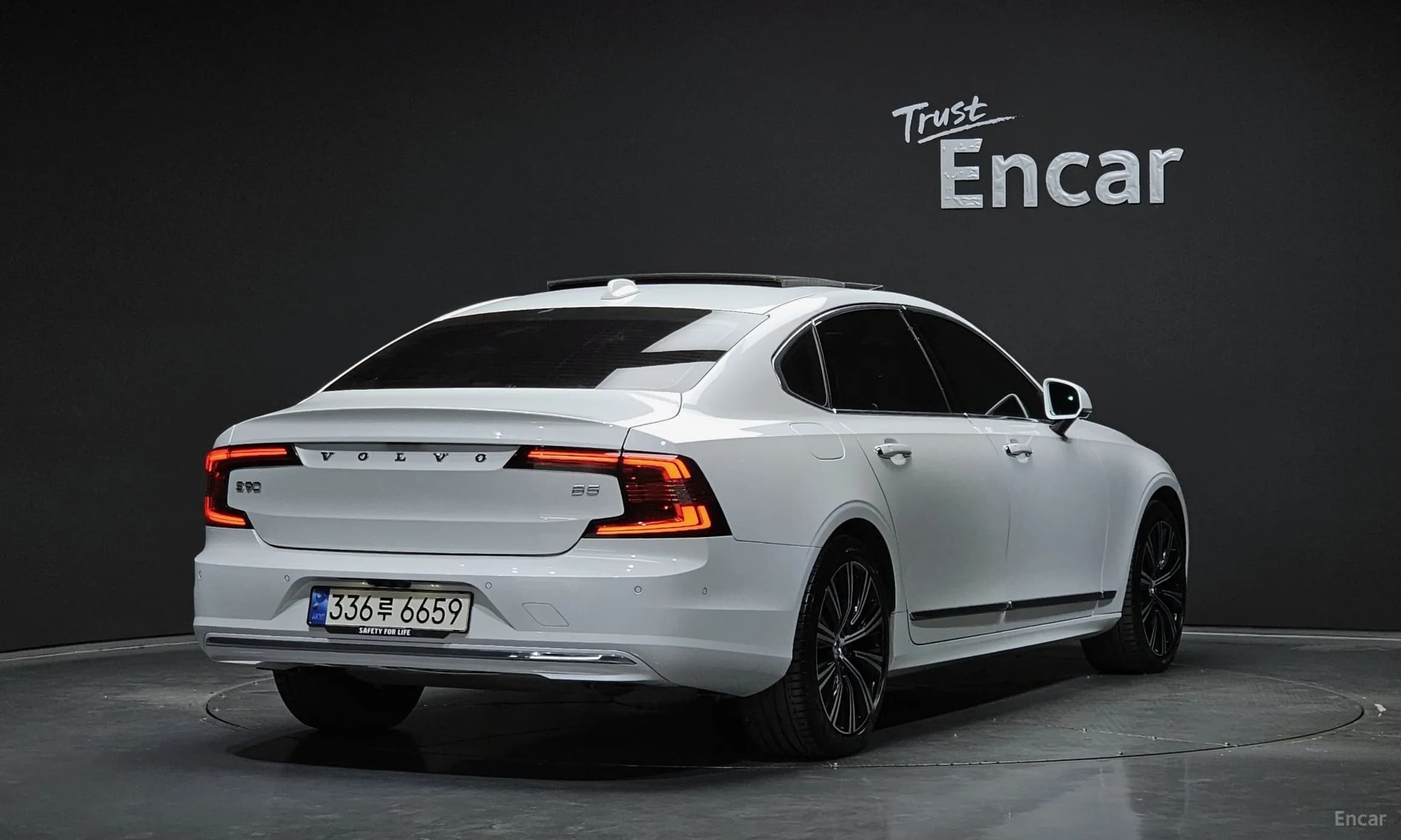 S90