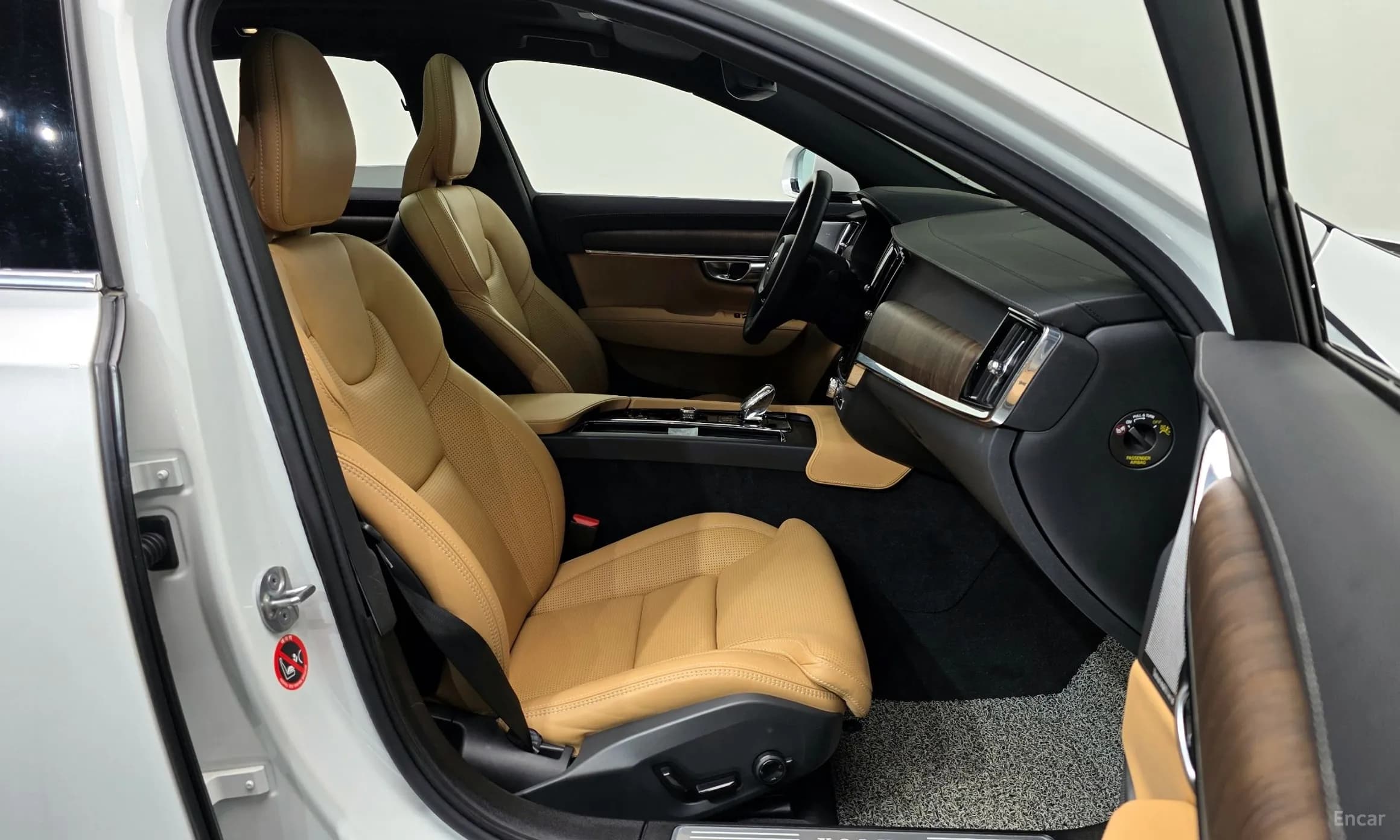 S90