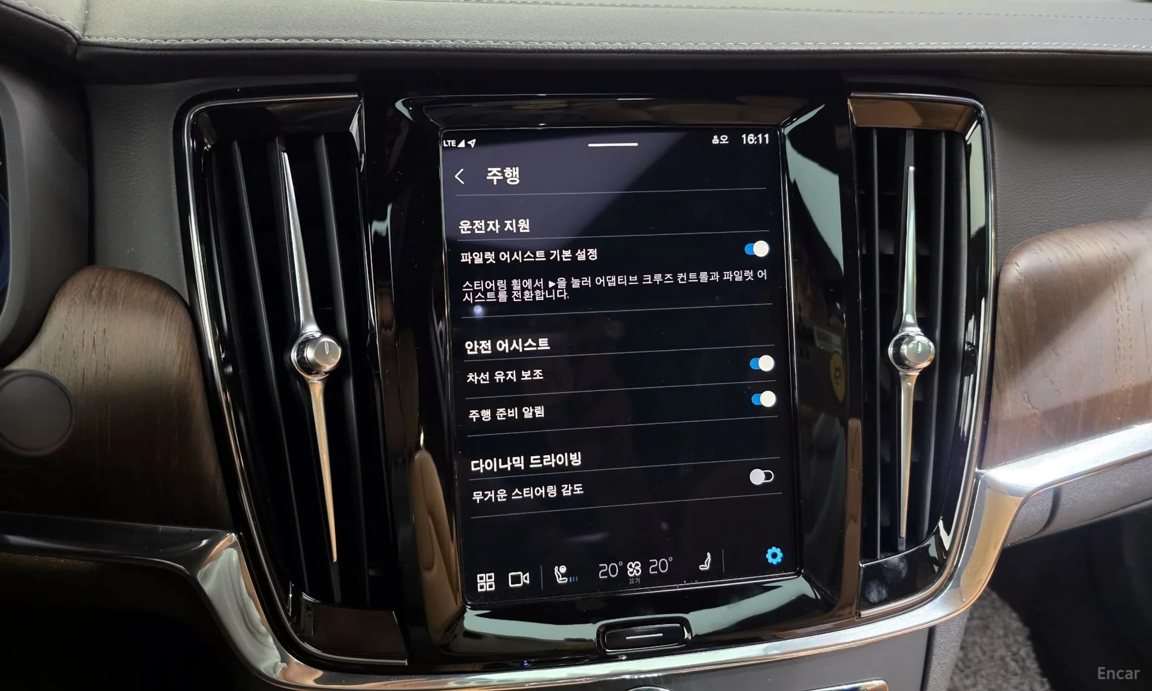 S90