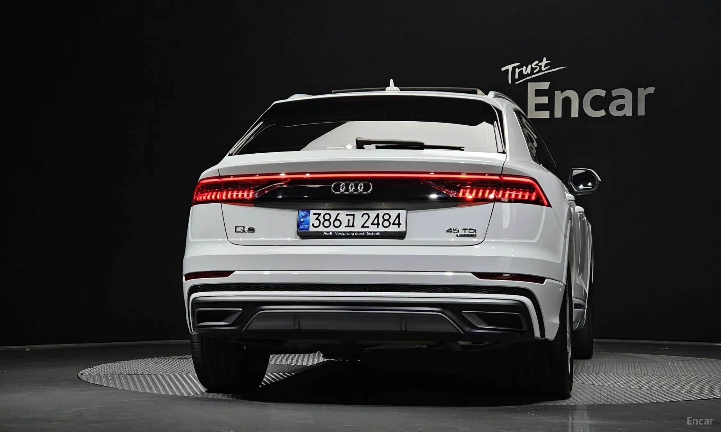 Q8 (4M)