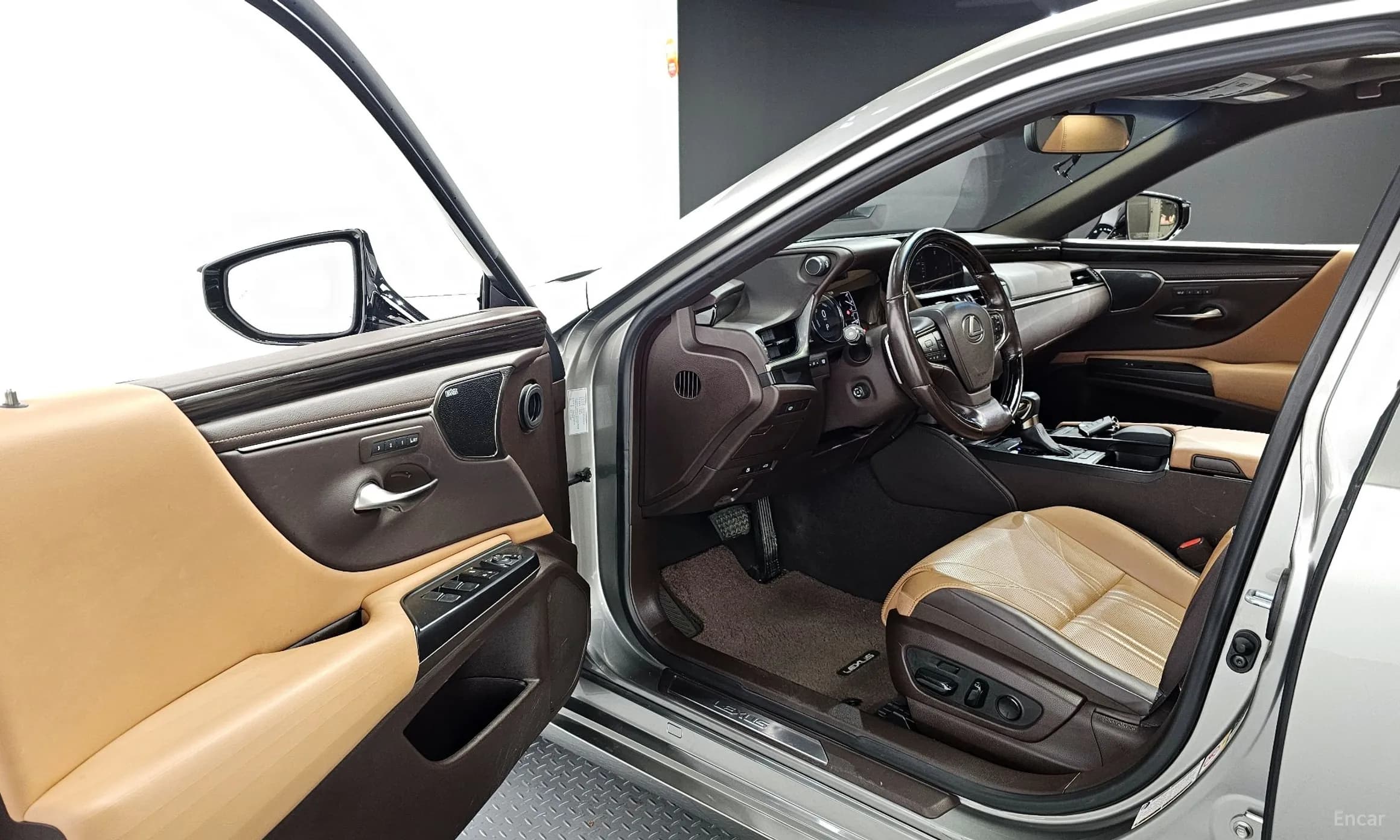 ES300h 7th Generation