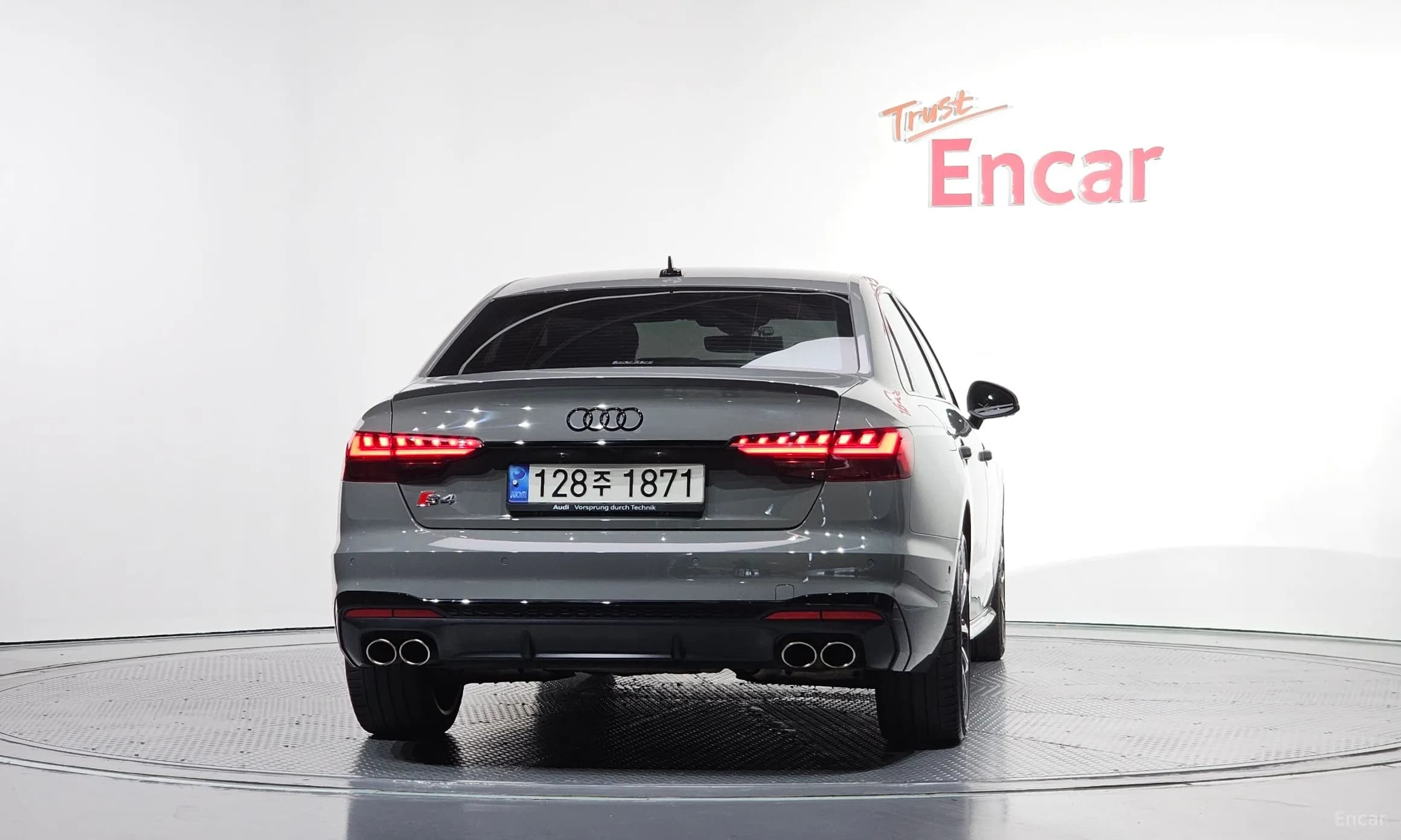 S4 (B9)