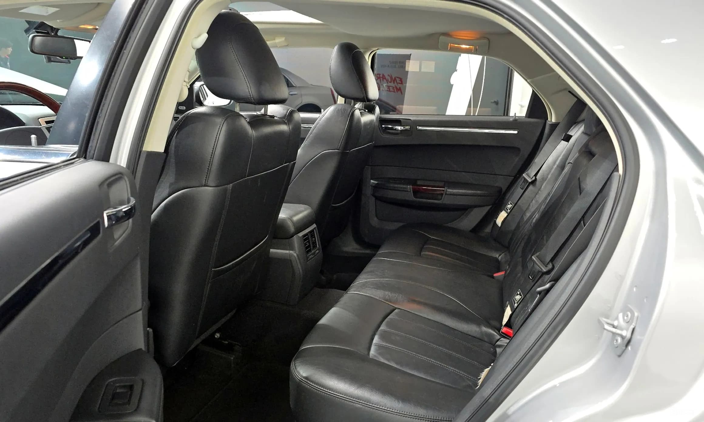 300C