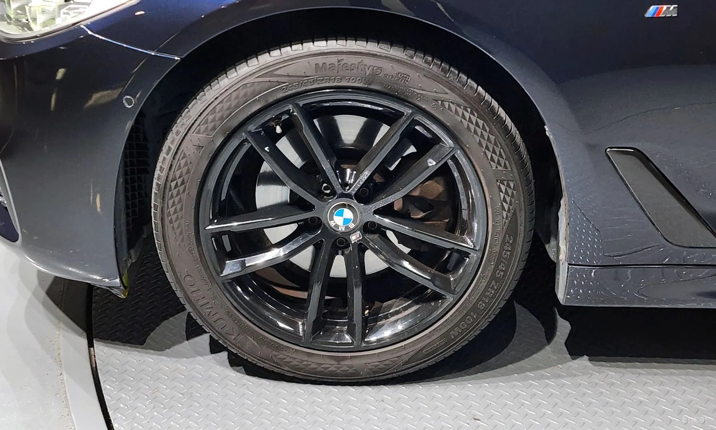 5 Series (G30)