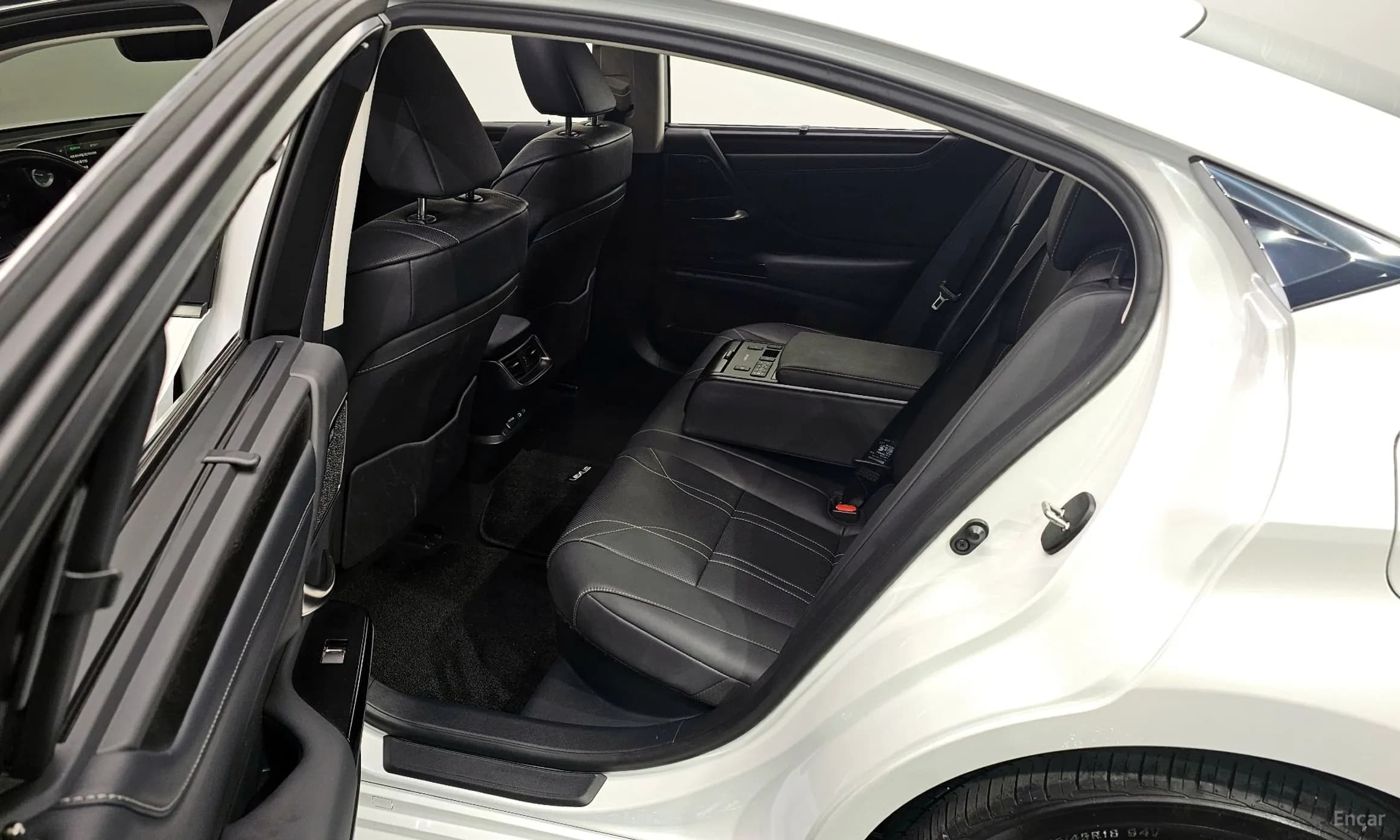 ES300h 7th Generation