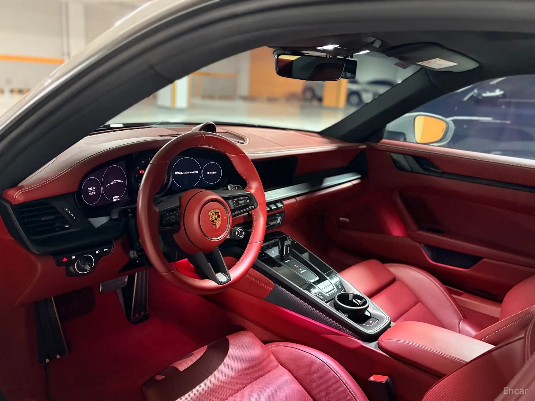 911 (992)