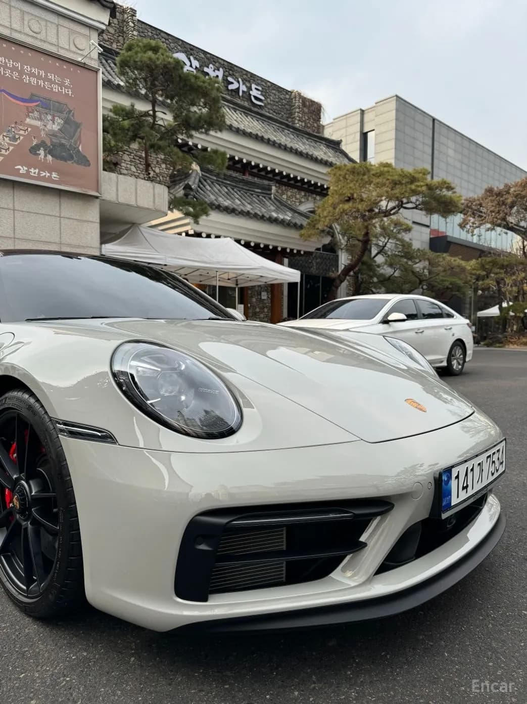 911 (992)