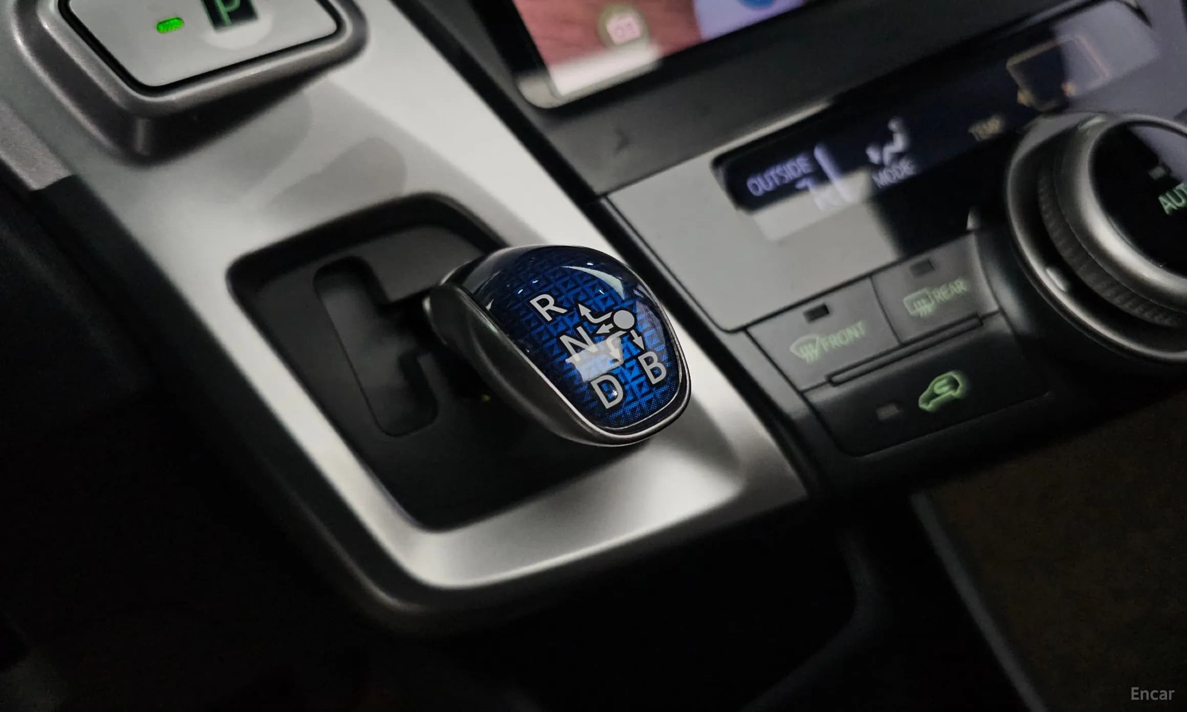 Prius V
