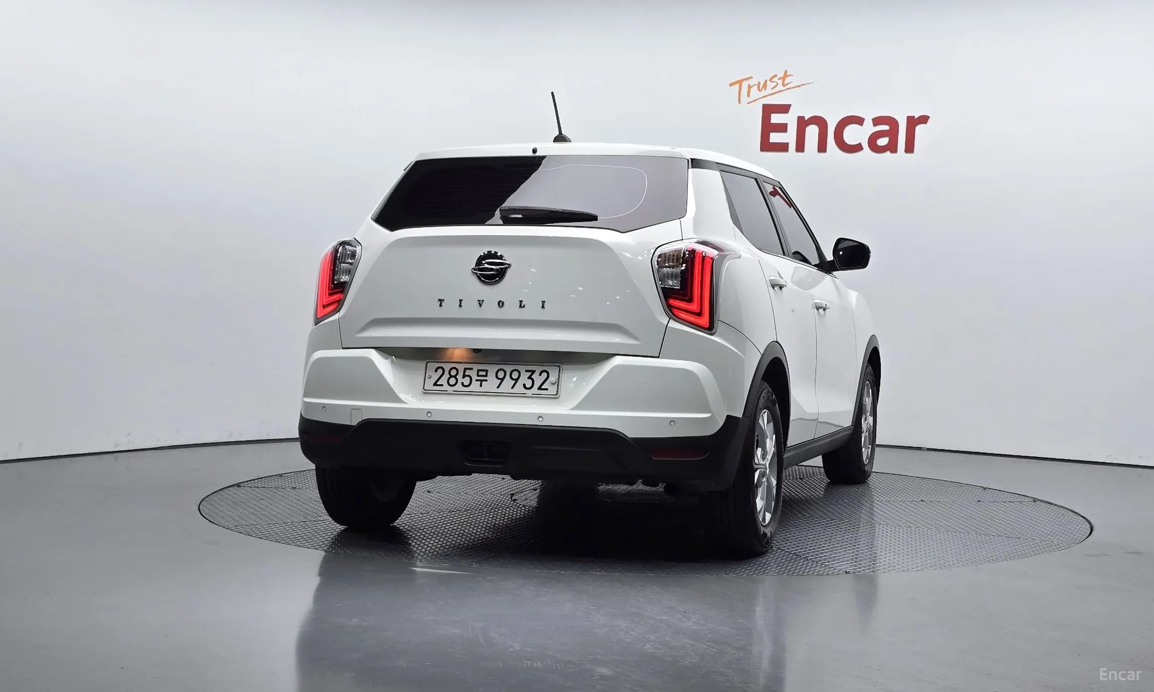 Berry New Tivoli