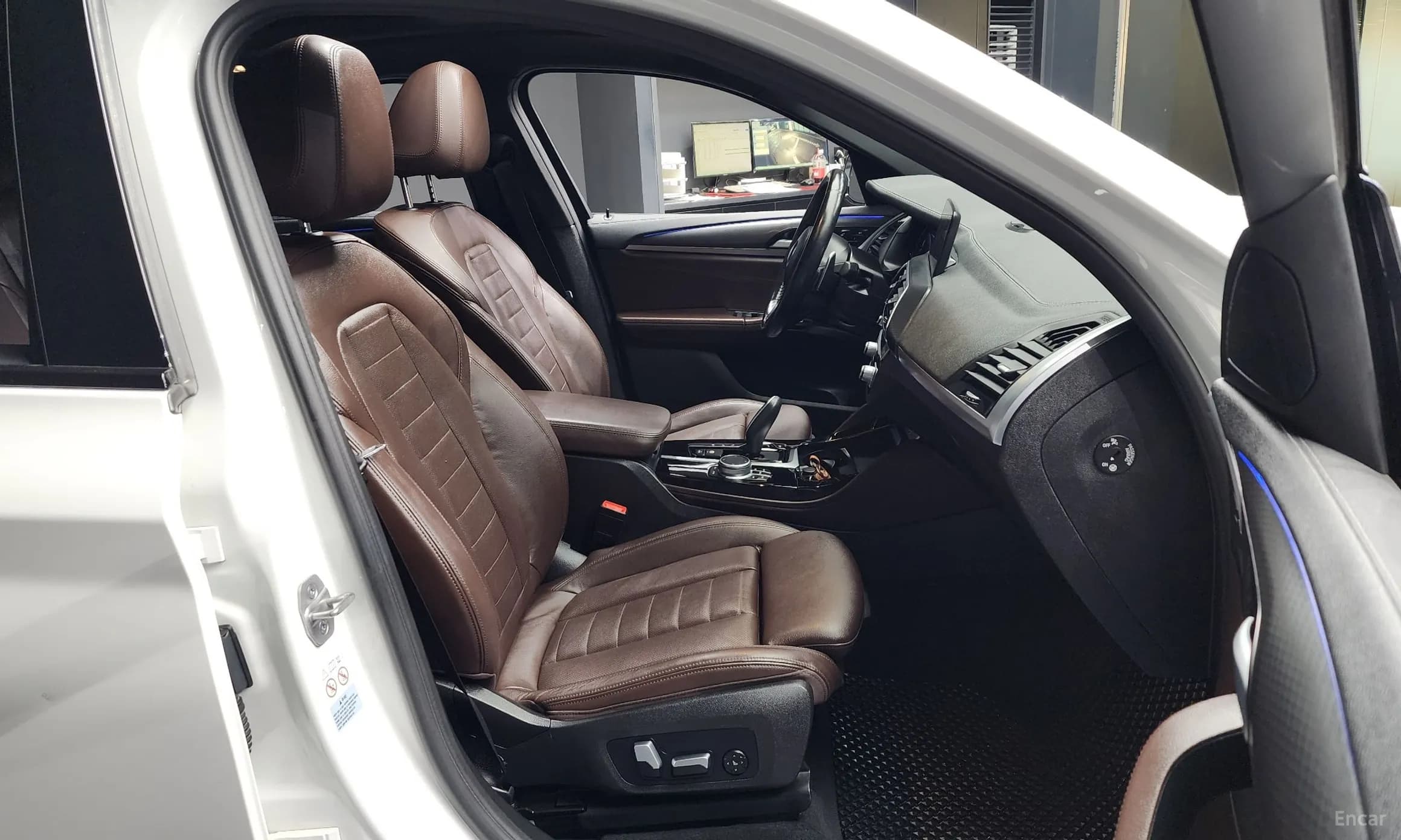 X4 (G02)