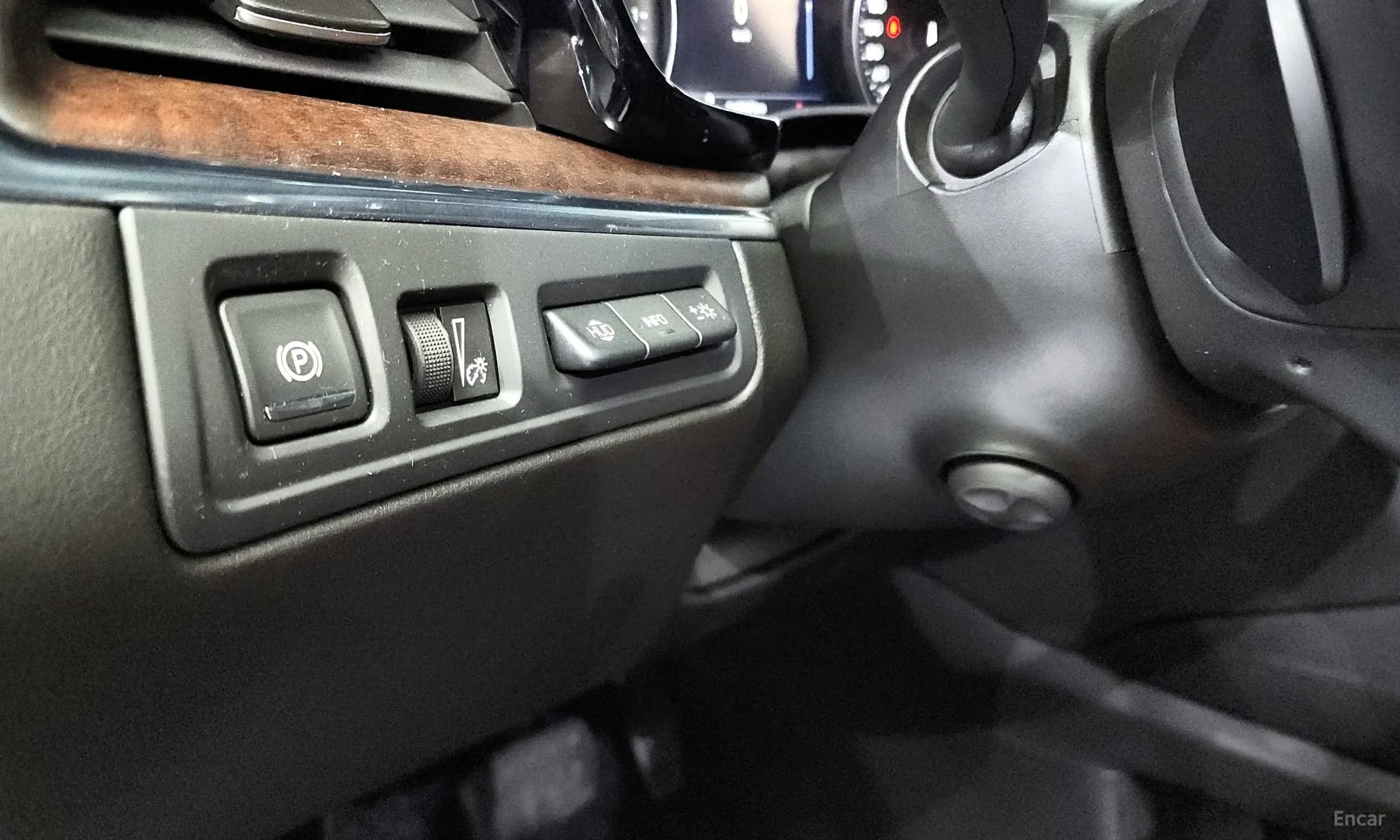 XT5
