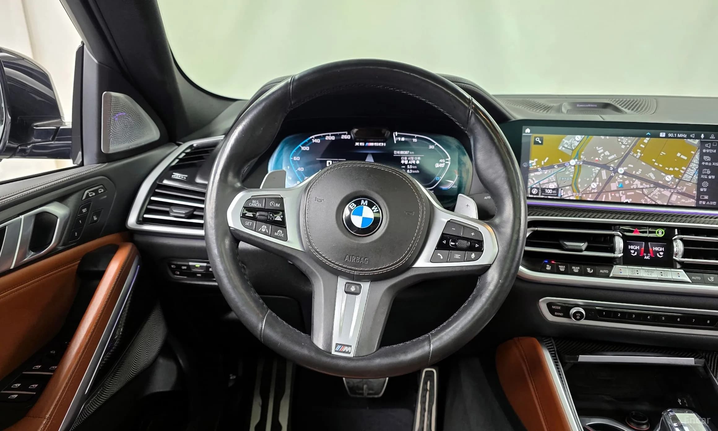 X6 (G06)