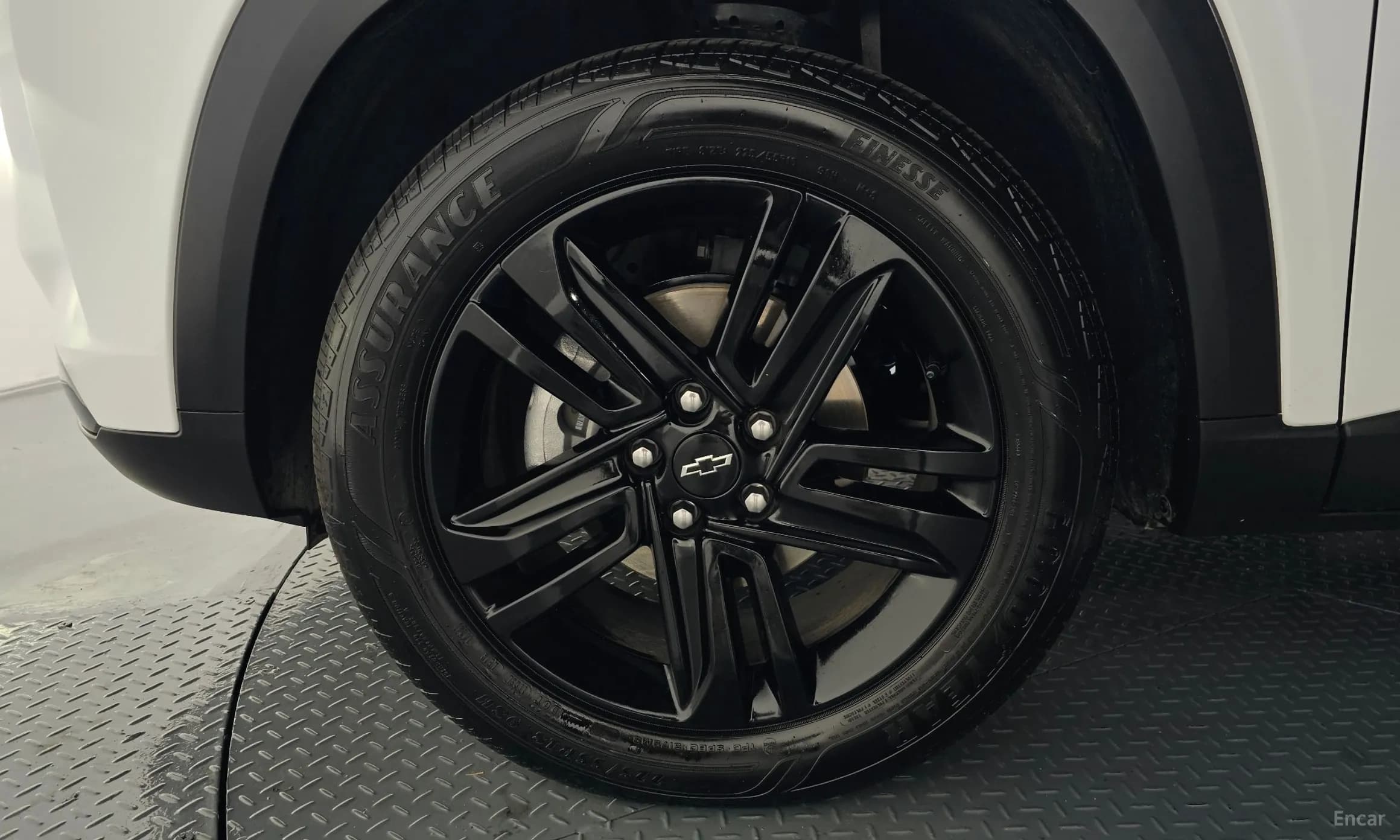 Trax Crossover