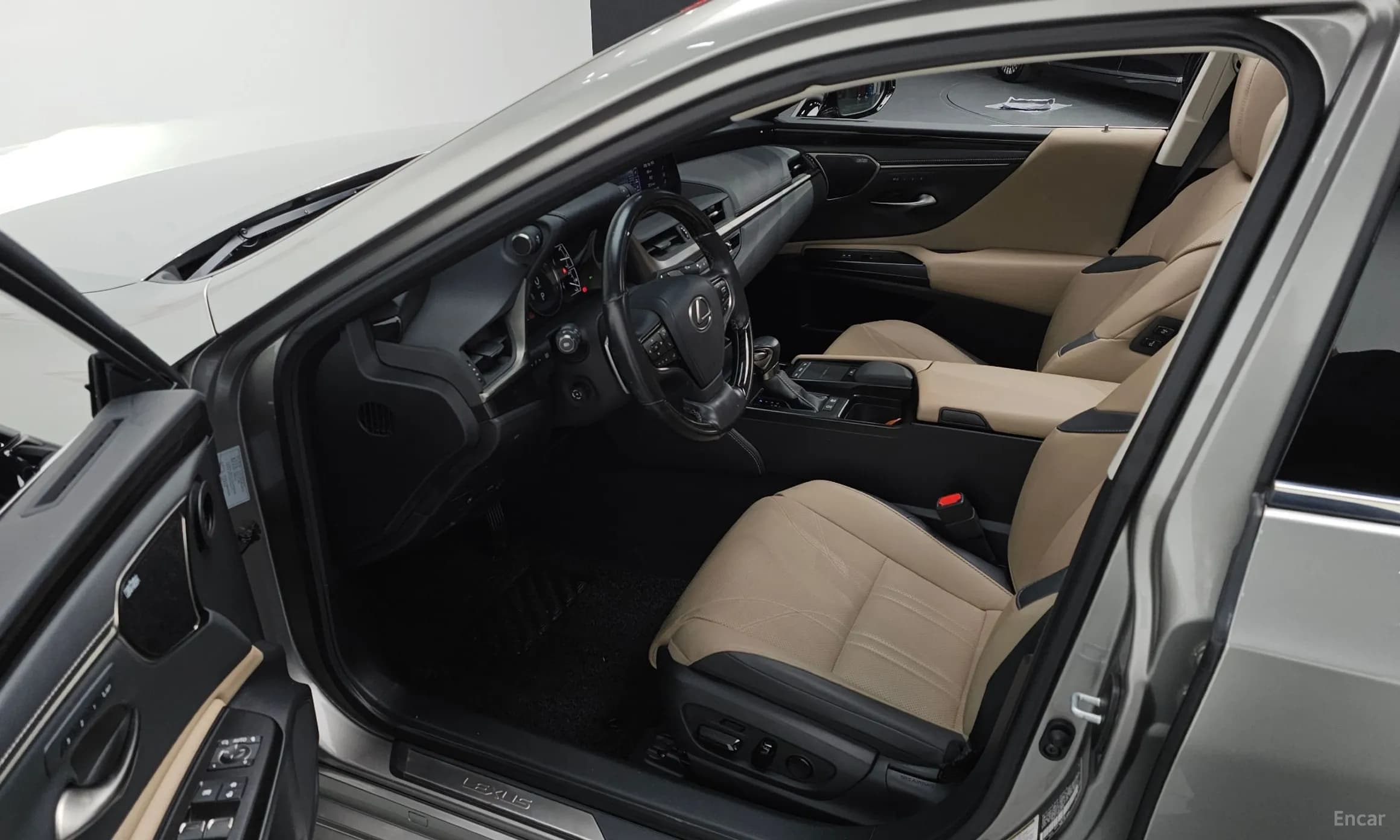 ES300h 7th Generation