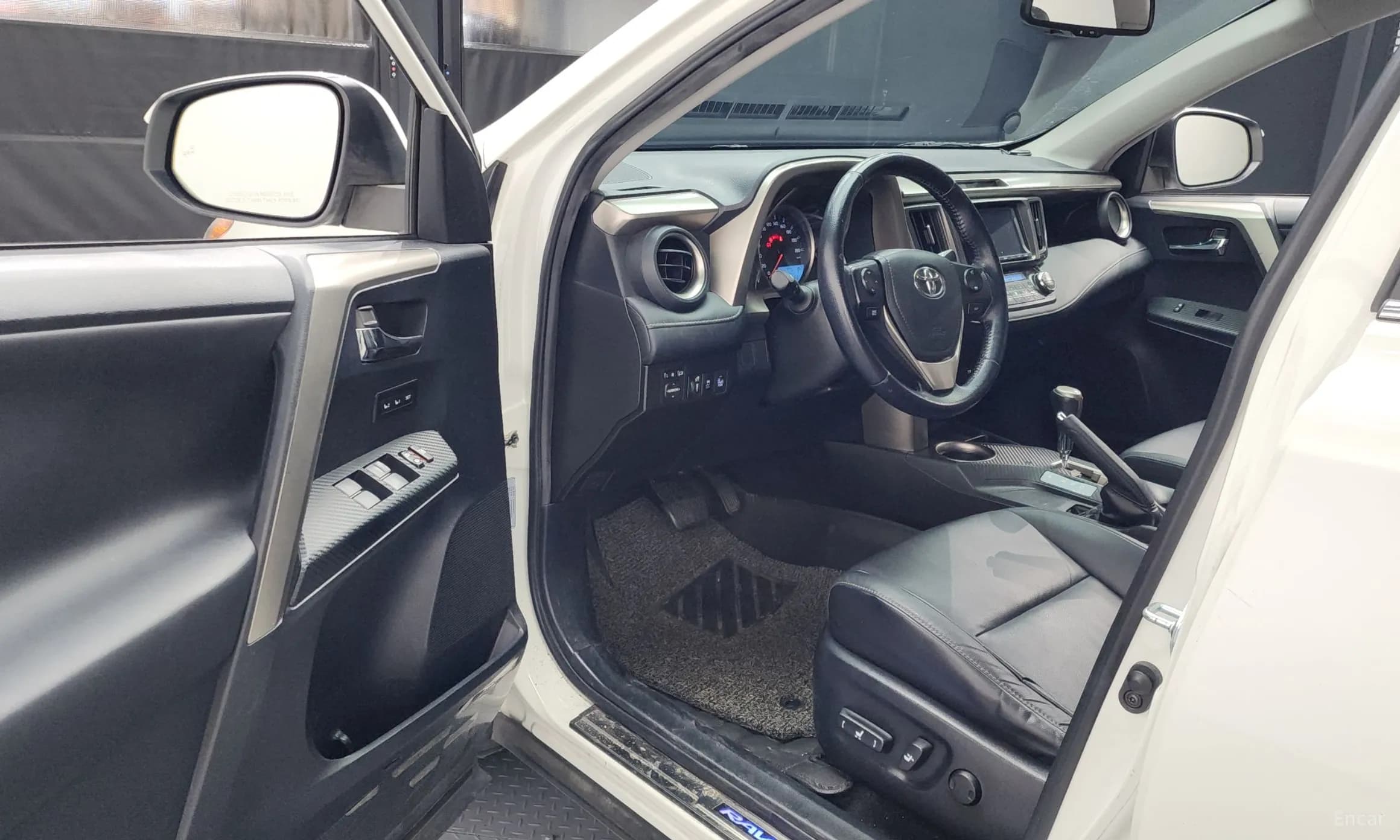RAV4