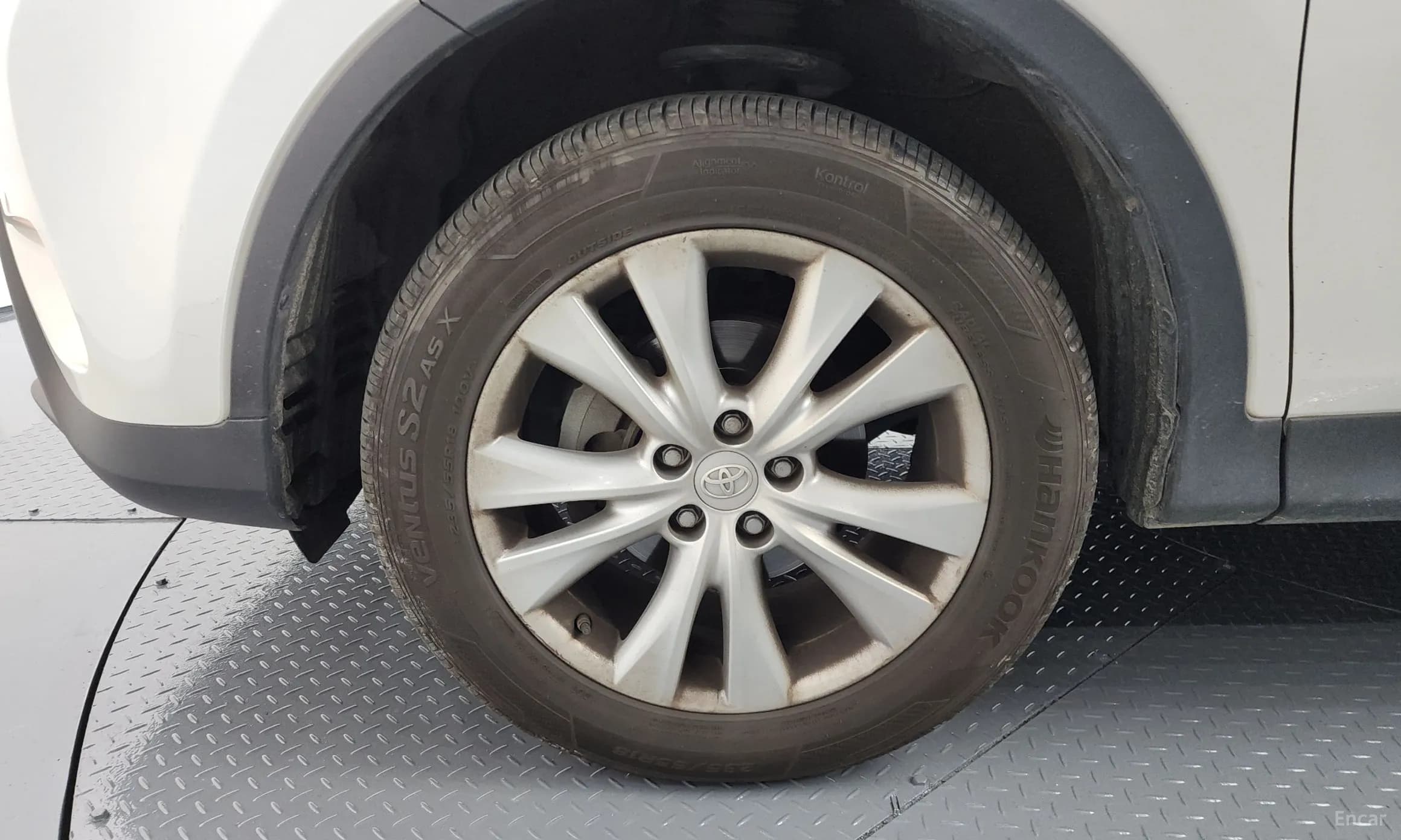 RAV4