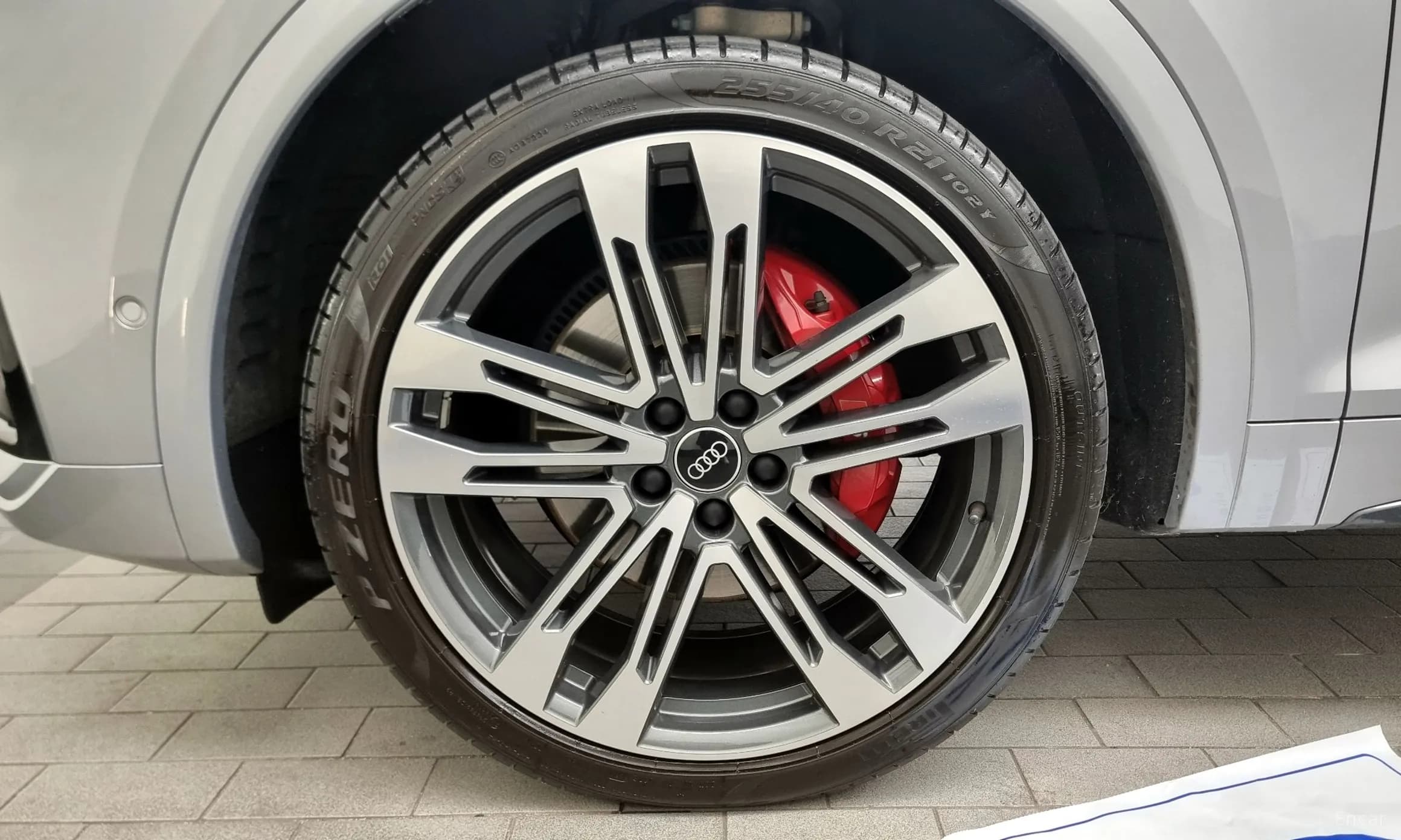 SQ5 (FY)