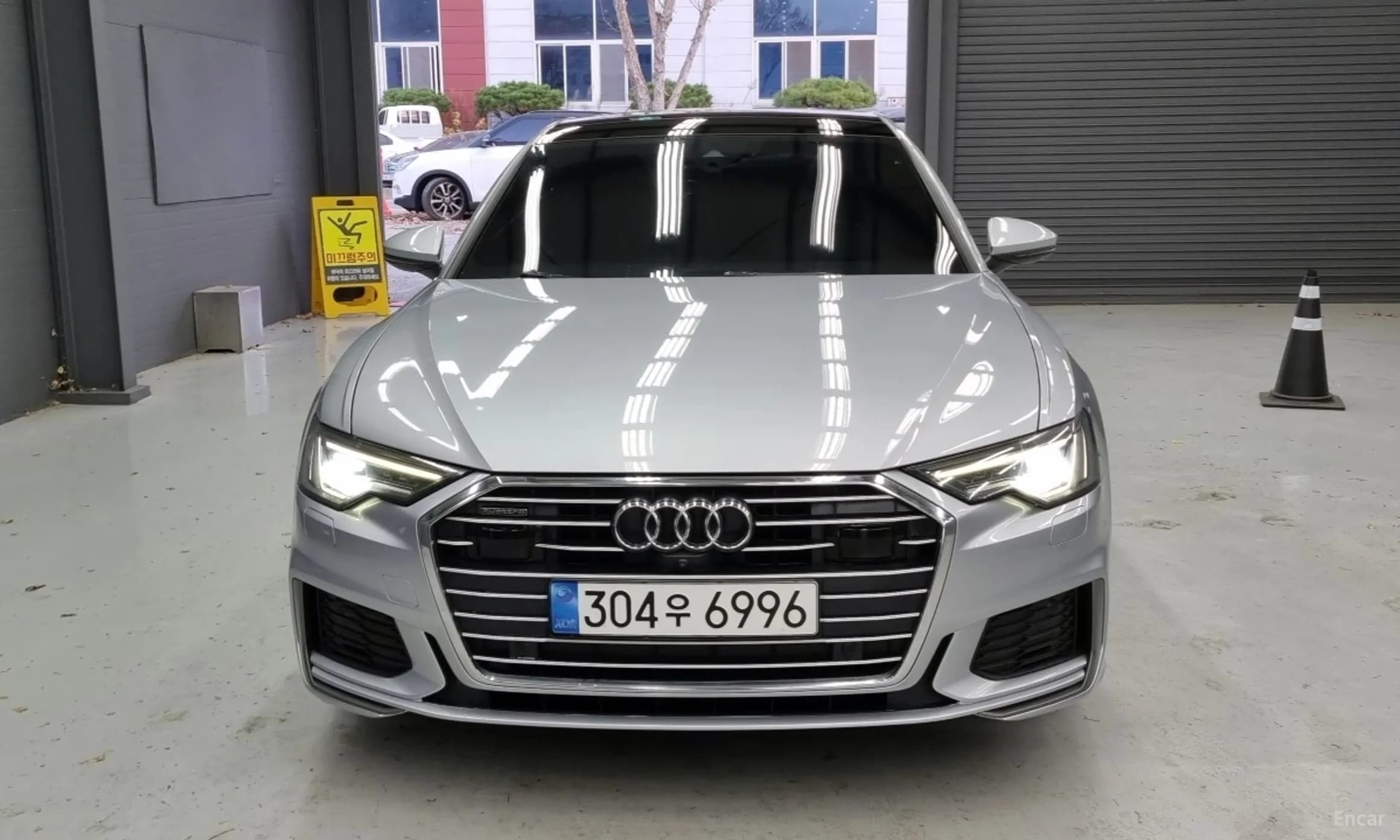 A6 (C8)