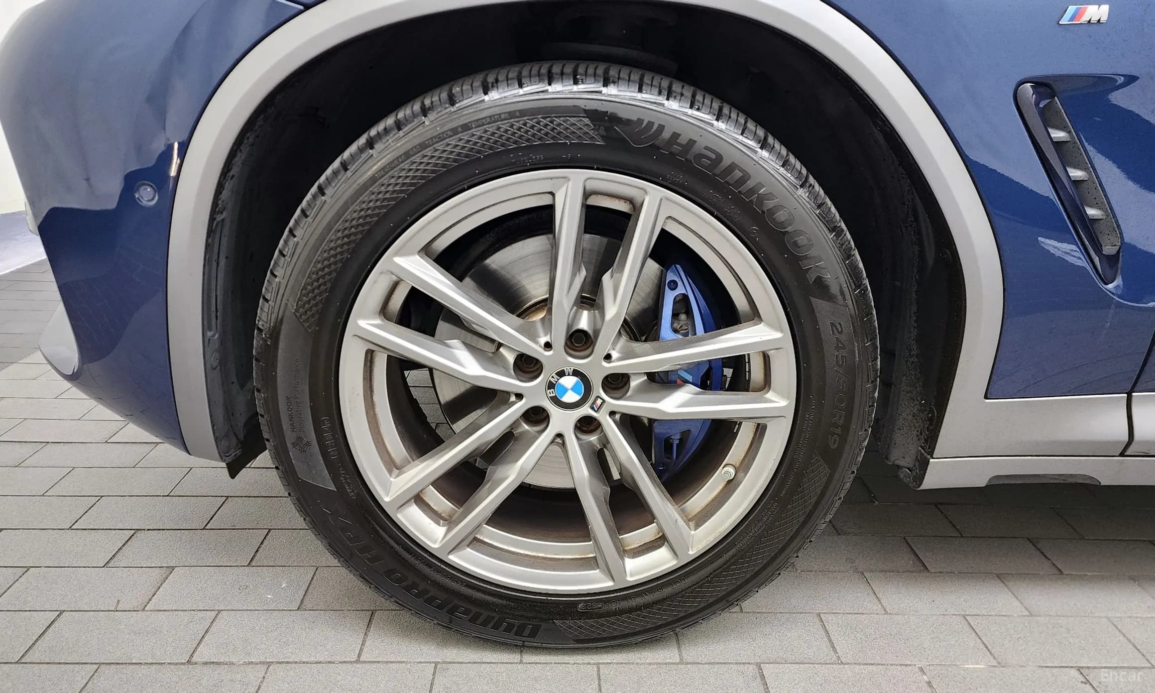 X4 (G02)