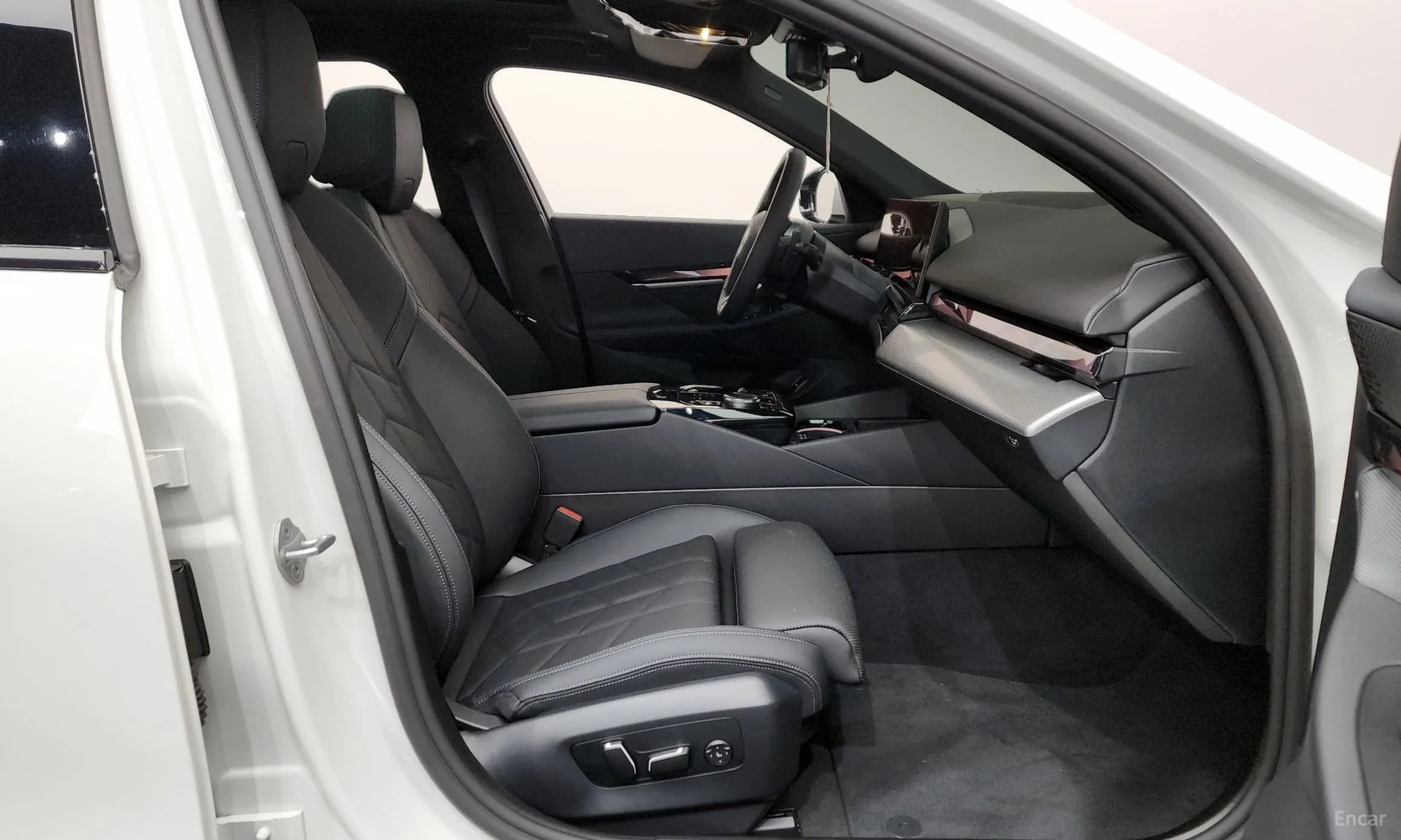 5 Series (G60)