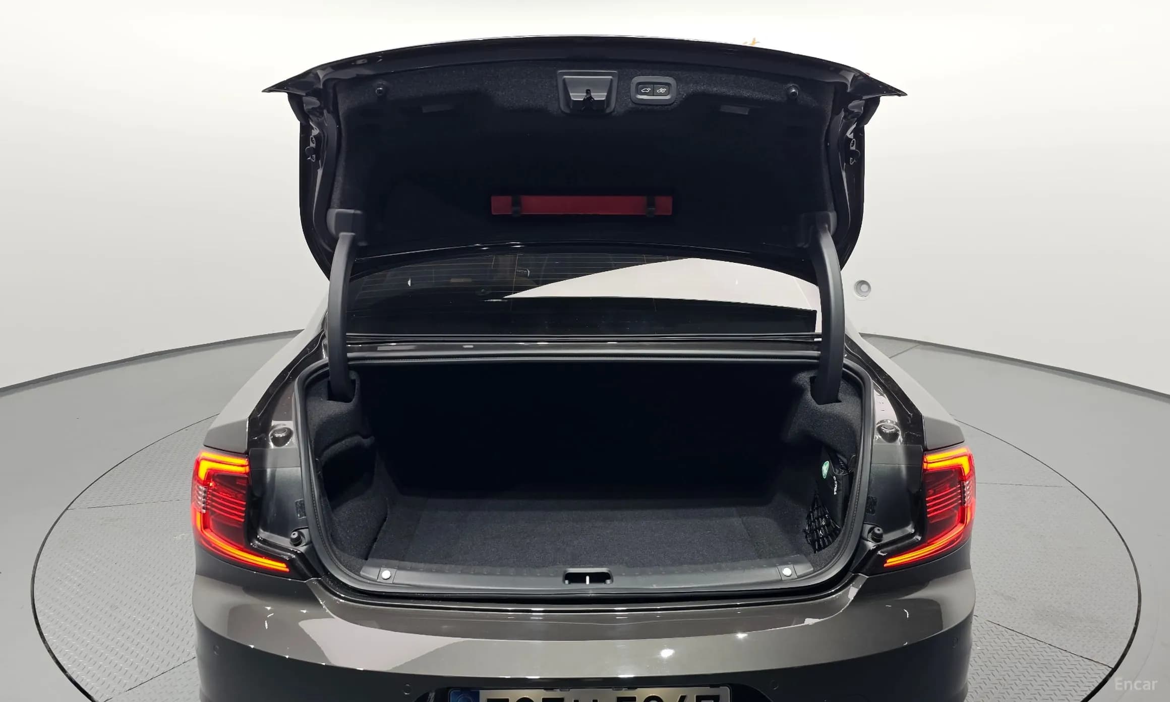S90